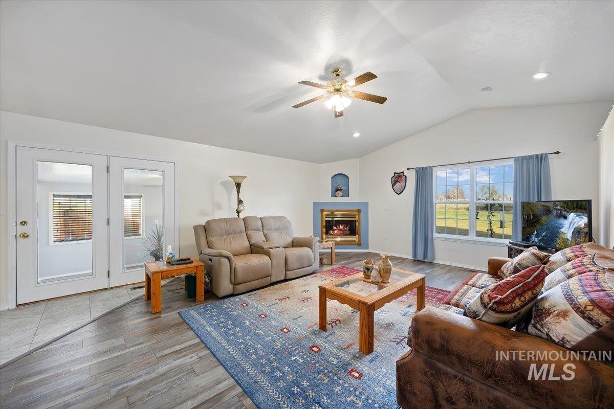 549 S 100 E, Jerome, Idaho 83338, 3 Bedrooms, 2 Bathrooms, Residential For Sale, Price $669,000,MLS 98969387