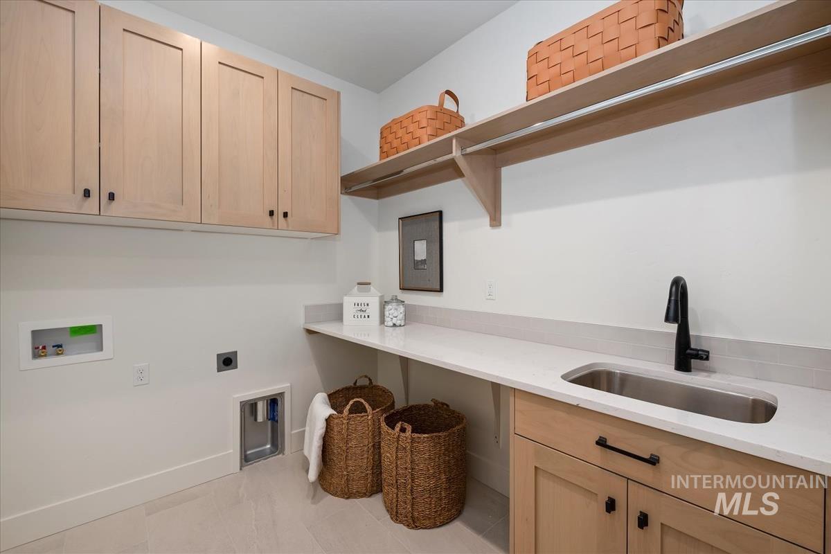 7272 W Cibeco St, Eagle, Idaho 83616, 4 Bedrooms, 3.5 Bathrooms, Residential For Sale, Price $964,900,MLS 98969388