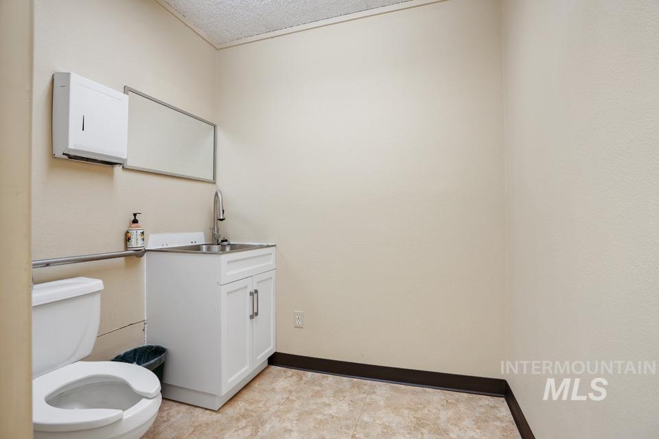 1157 SW 4th Ave, Ontario, Oregon 97914, Business/Commercial For Sale, Price $300,000, 98969389