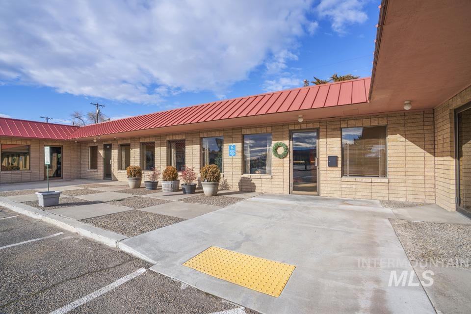 1157 SW 4th Ave, Ontario, Oregon 97914, Business/Commercial For Sale, Price $300,000, 98969389