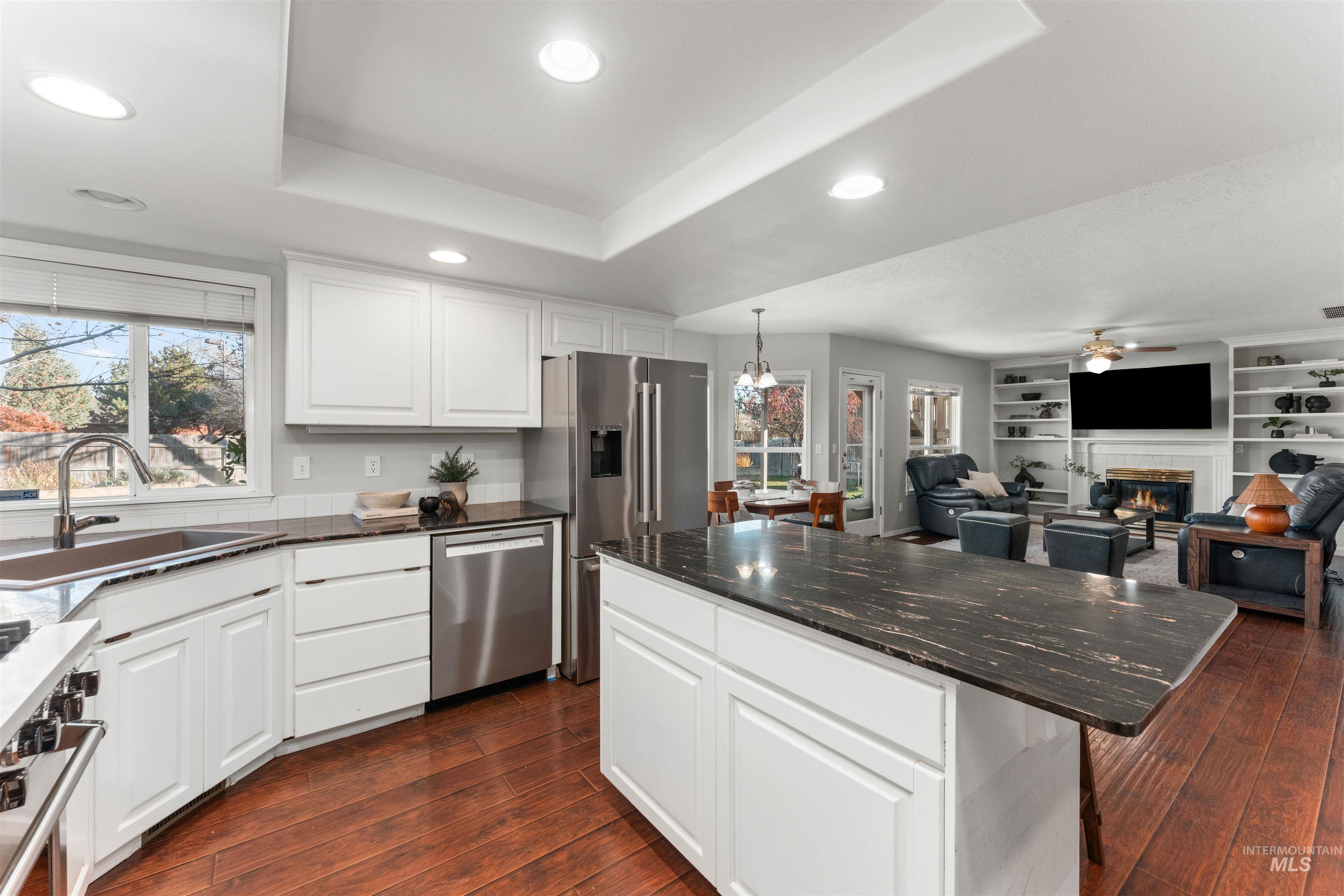 1118 N Snead Ave, Eagle, Idaho 83616, 4 Bedrooms, 3 Bathrooms, Residential For Sale, Price $614,900,MLS 98969390