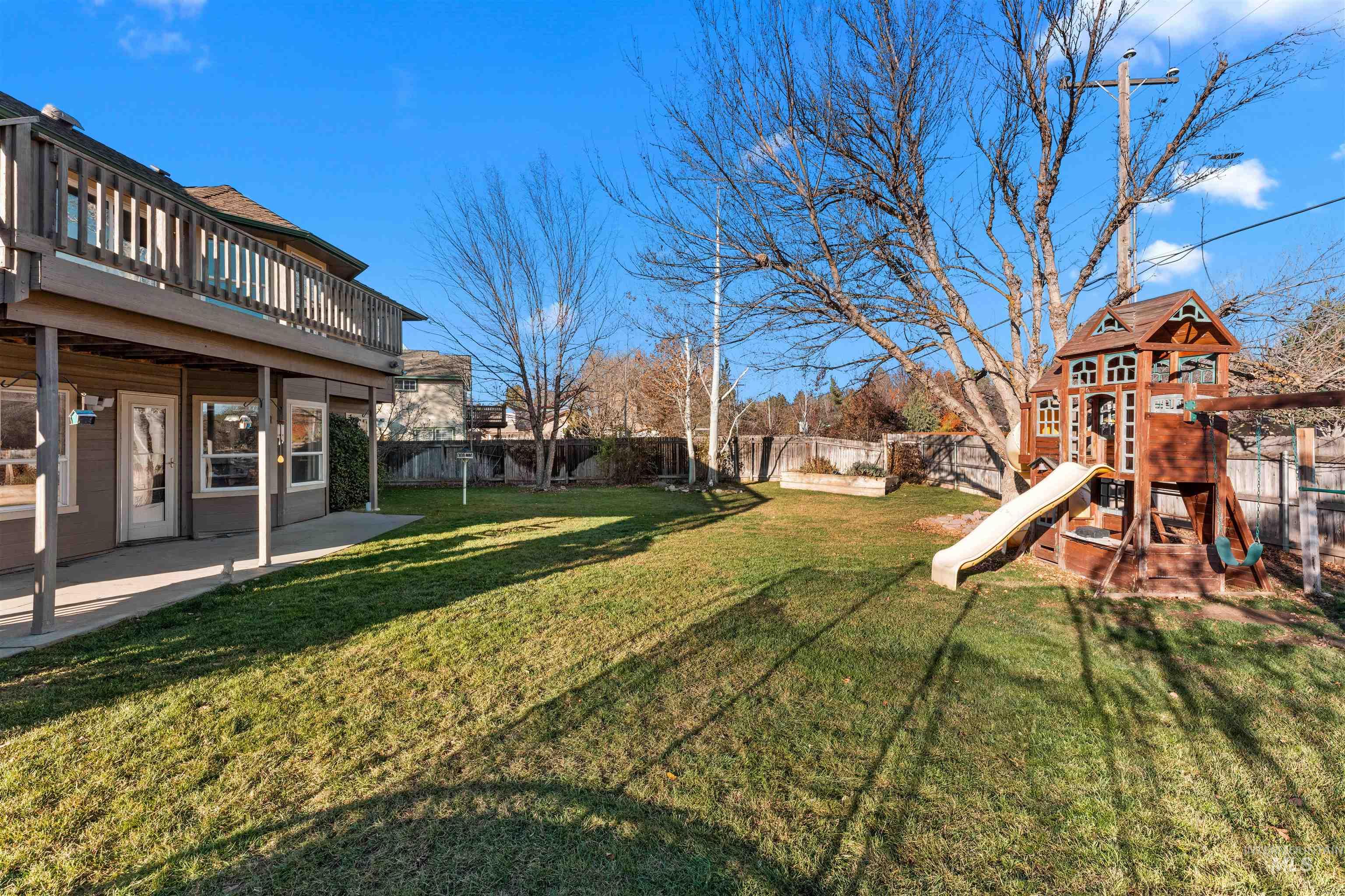 1118 N Snead Ave, Eagle, Idaho 83616, 4 Bedrooms, 3 Bathrooms, Residential For Sale, Price $614,900,MLS 98969390