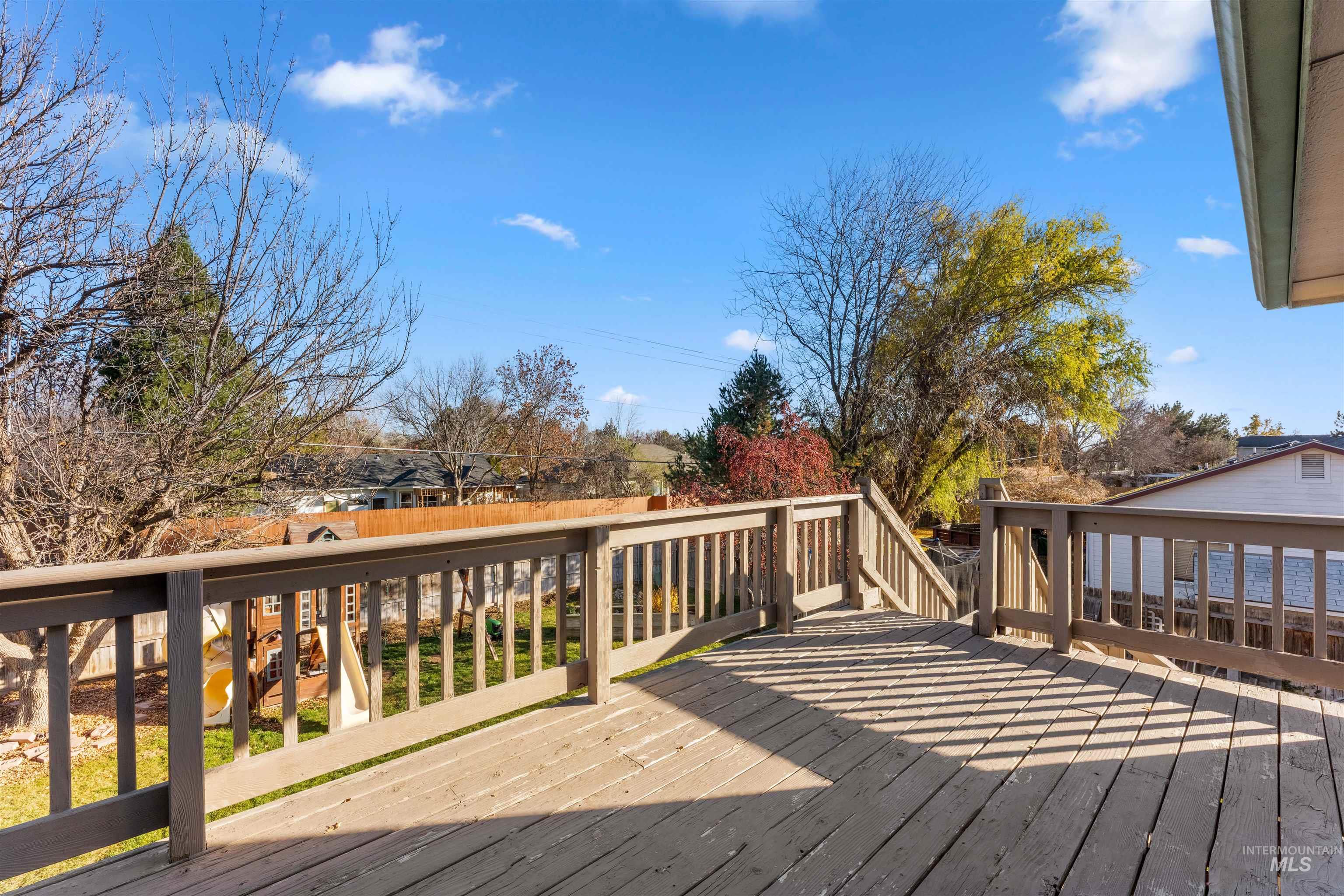 1118 N Snead Ave, Eagle, Idaho 83616, 4 Bedrooms, 3 Bathrooms, Residential For Sale, Price $614,900,MLS 98969390