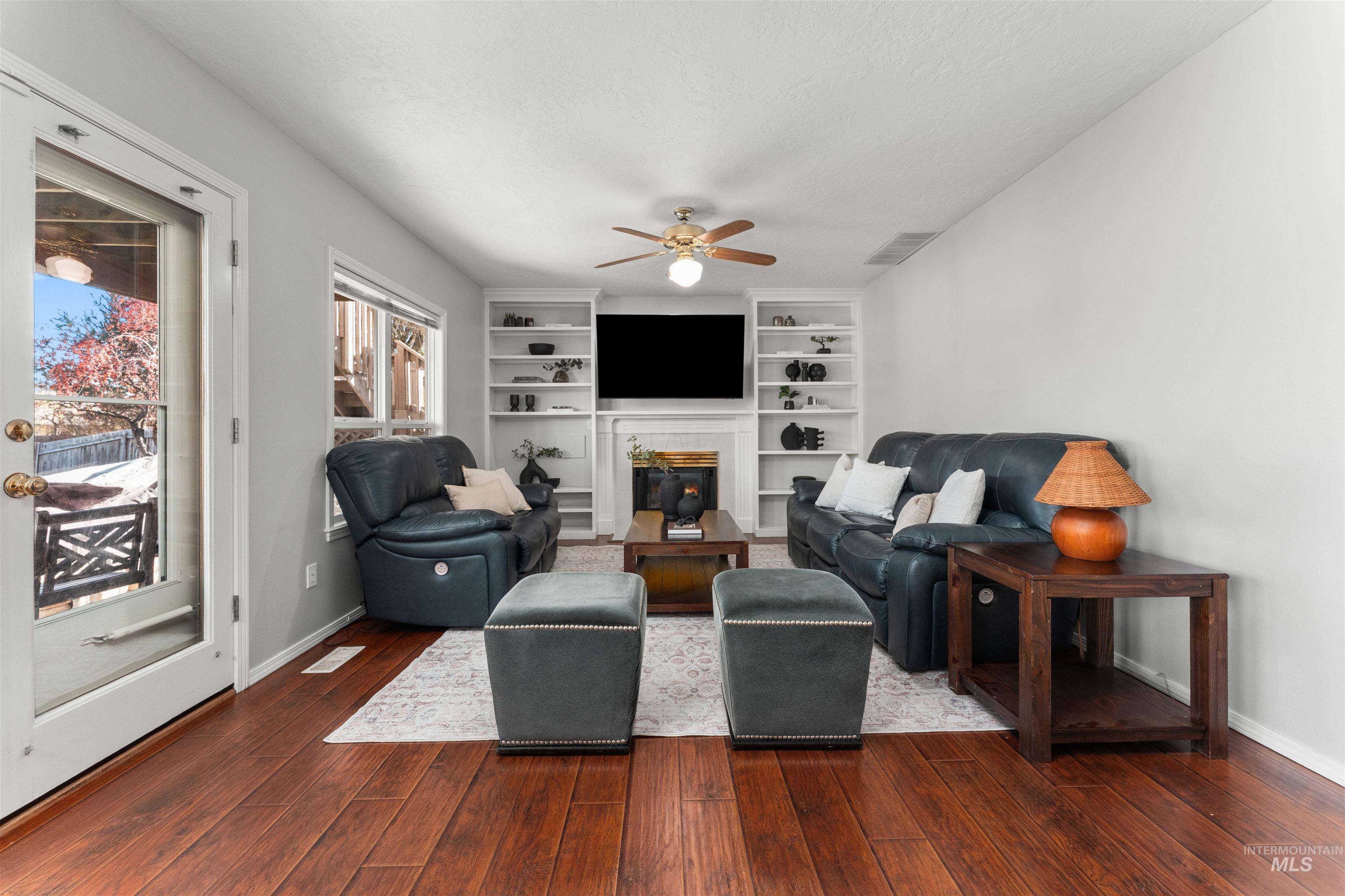 1118 N Snead Ave, Eagle, Idaho 83616, 4 Bedrooms, 3 Bathrooms, Residential For Sale, Price $614,900,MLS 98969390