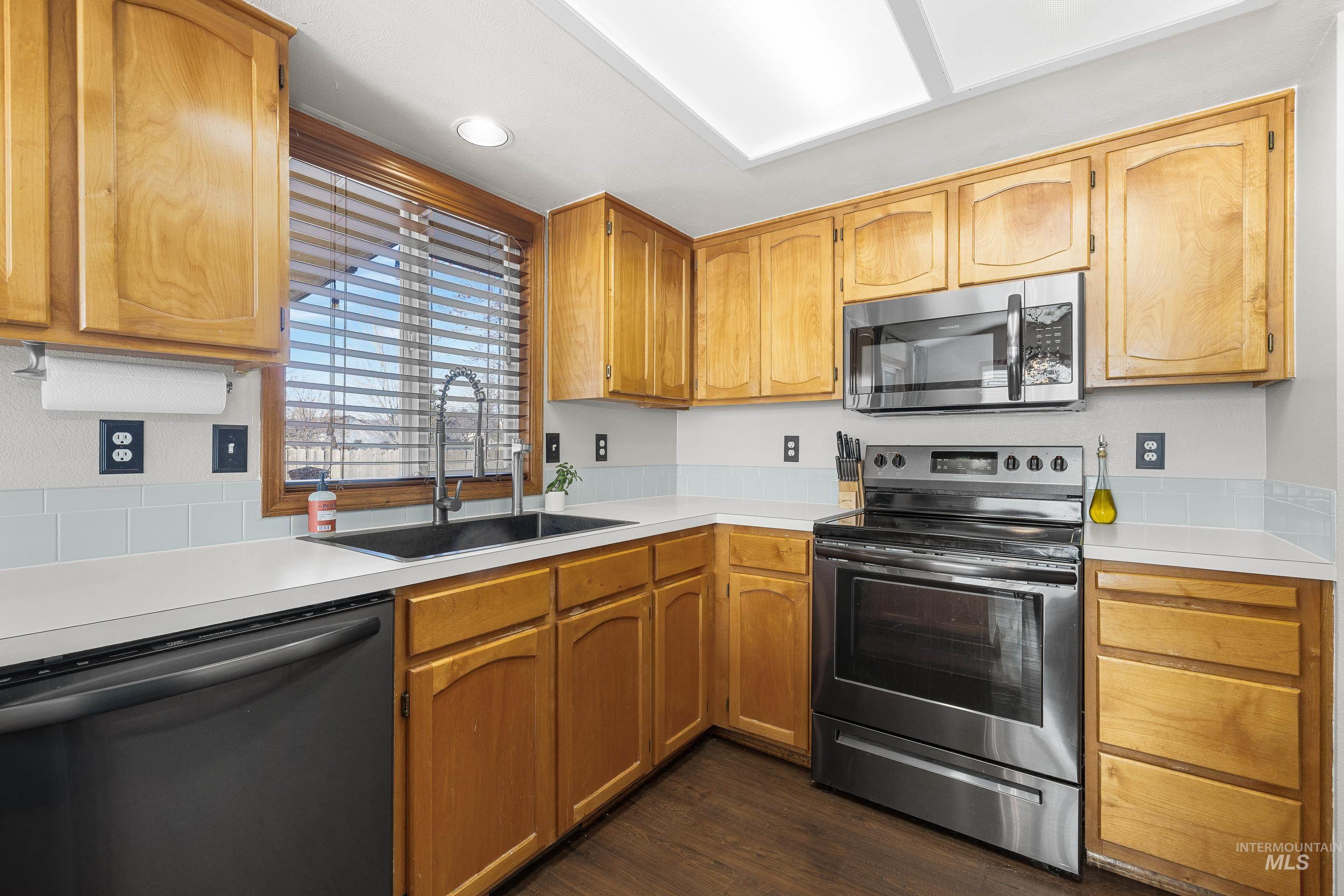 4735 S Rawhide Ave, Boise, Idaho 83709, 3 Bedrooms, 2 Bathrooms, Residential For Sale, Price $364,900,MLS 98969391