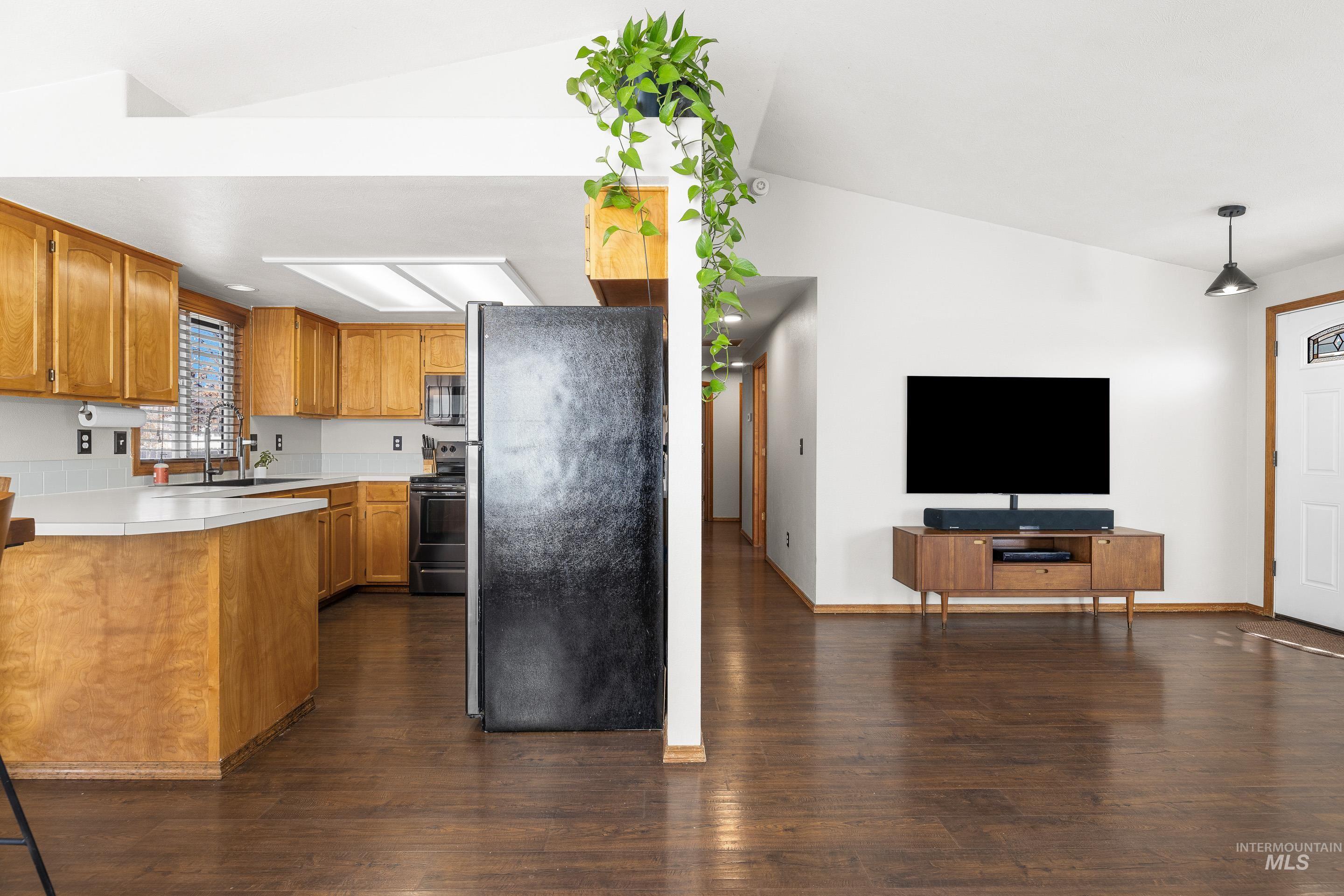 4735 S Rawhide Ave, Boise, Idaho 83709, 3 Bedrooms, 2 Bathrooms, Residential For Sale, Price $364,900,MLS 98969391