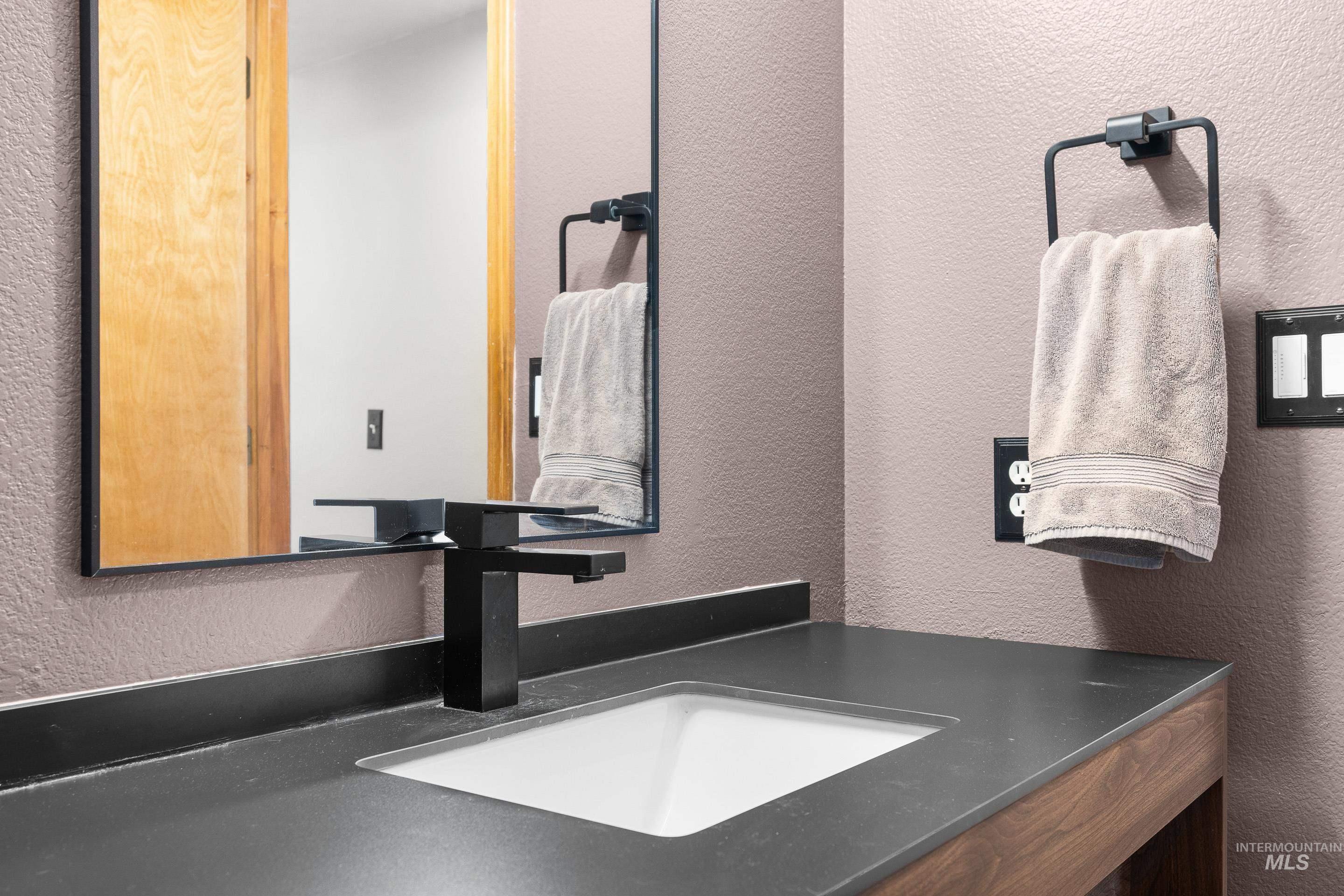 4735 S Rawhide Ave, Boise, Idaho 83709, 3 Bedrooms, 2 Bathrooms, Residential For Sale, Price $364,900,MLS 98969391