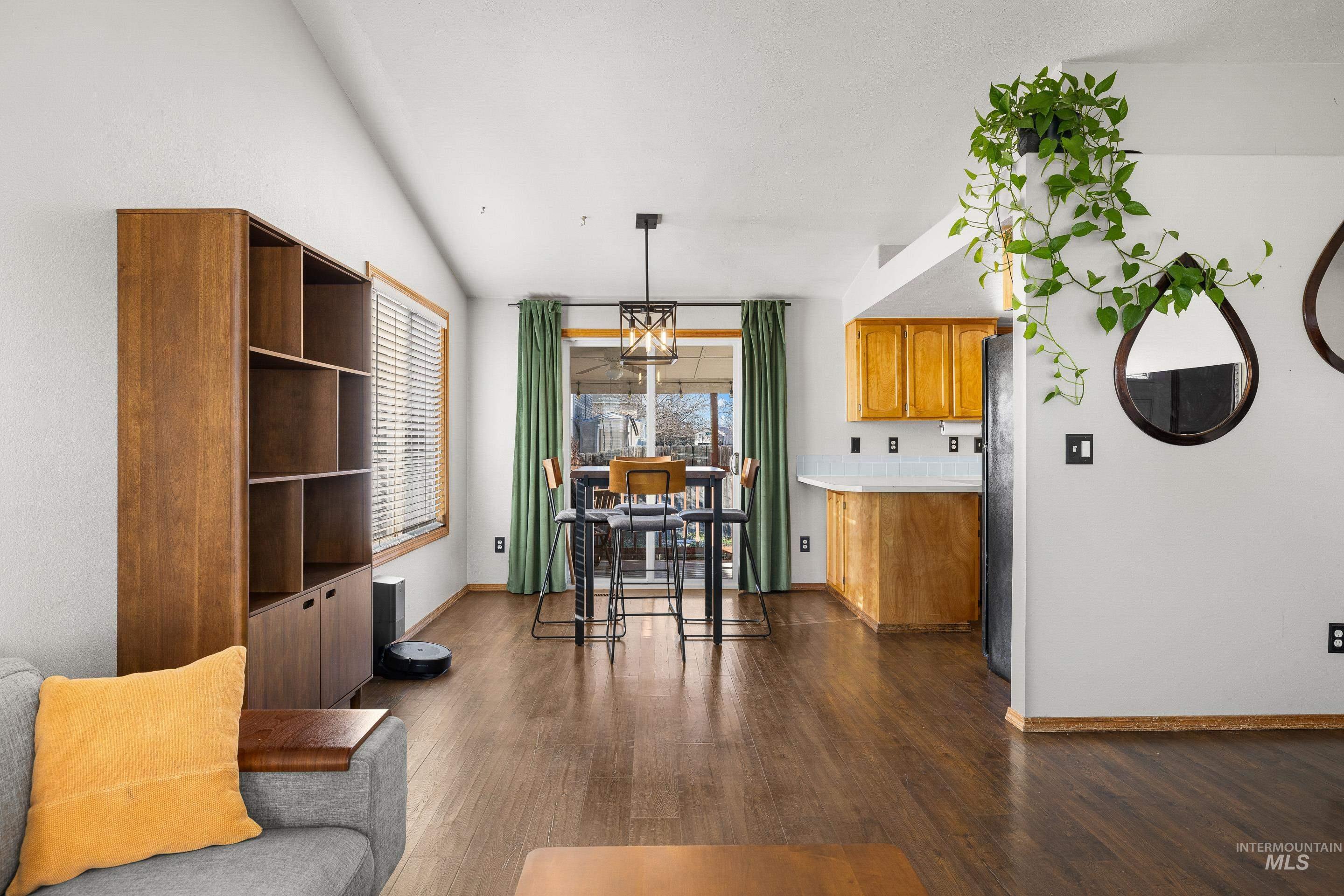 4735 S Rawhide Ave, Boise, Idaho 83709, 3 Bedrooms, 2 Bathrooms, Residential For Sale, Price $364,900,MLS 98969391