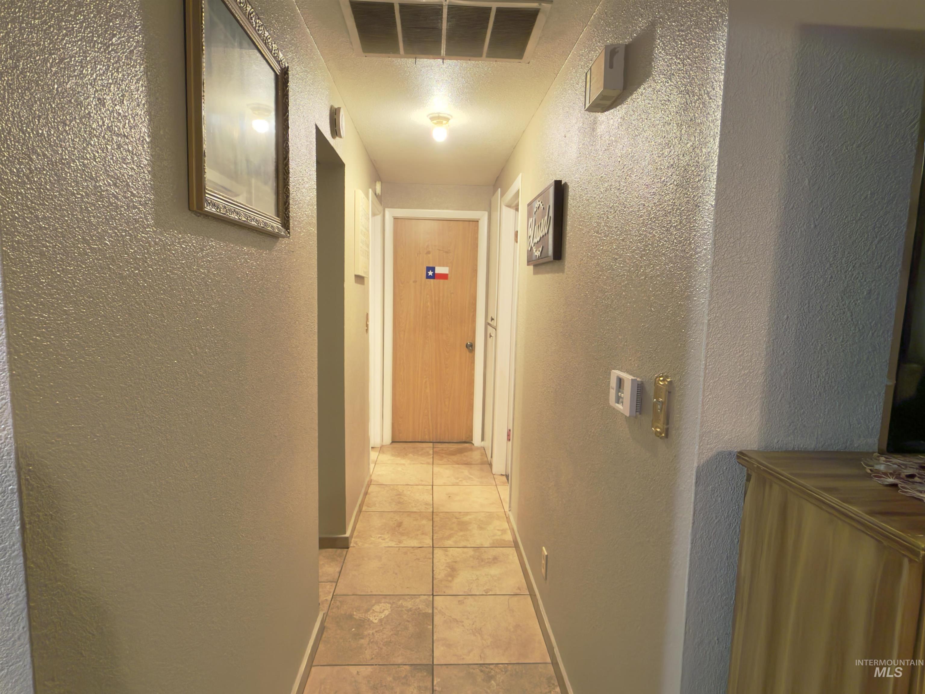 336 NW 11th Ave, Ontario, Oregon 97914, 4 Bedrooms, 2 Bathrooms, Residential For Sale, Price $299,000,MLS 98969395