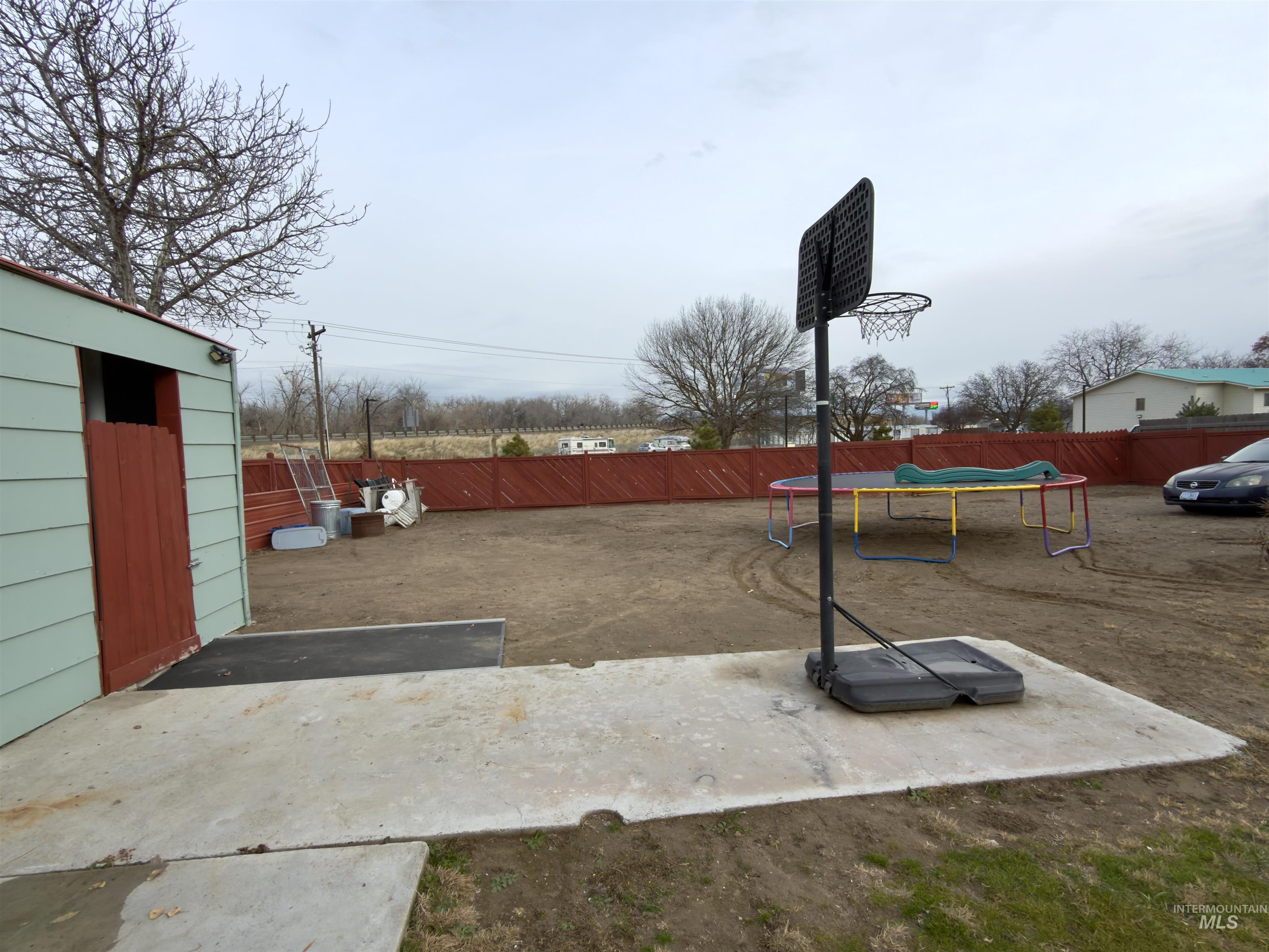 336 NW 11th Ave, Ontario, Oregon 97914, 4 Bedrooms, 2 Bathrooms, Residential For Sale, Price $299,000,MLS 98969395