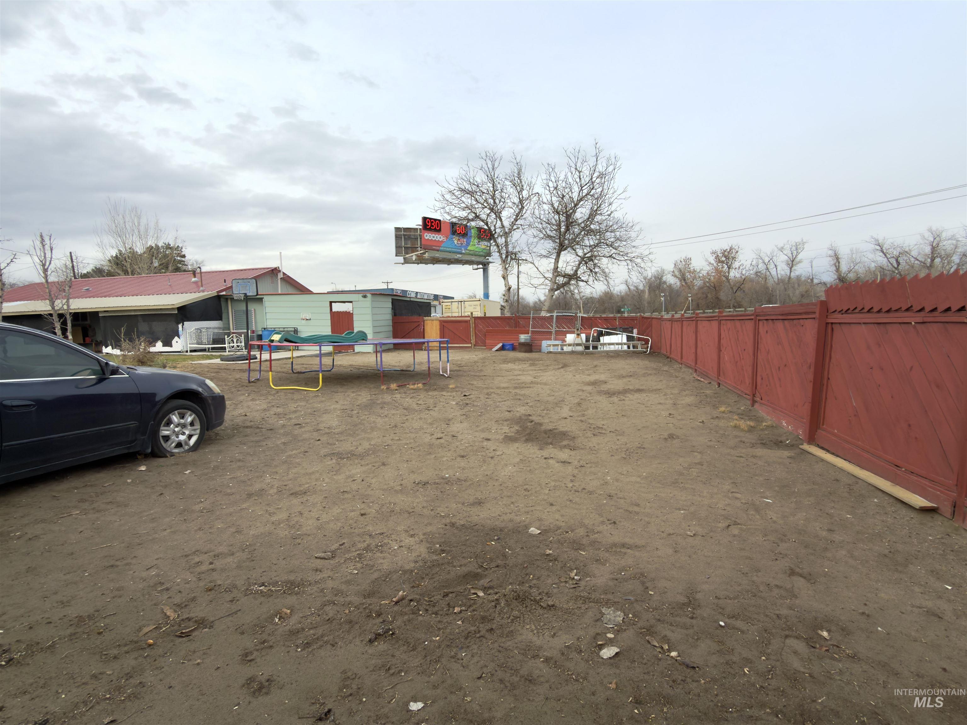 336 NW 11th Ave, Ontario, Oregon 97914, 4 Bedrooms, 2 Bathrooms, Residential For Sale, Price $299,000,MLS 98969395