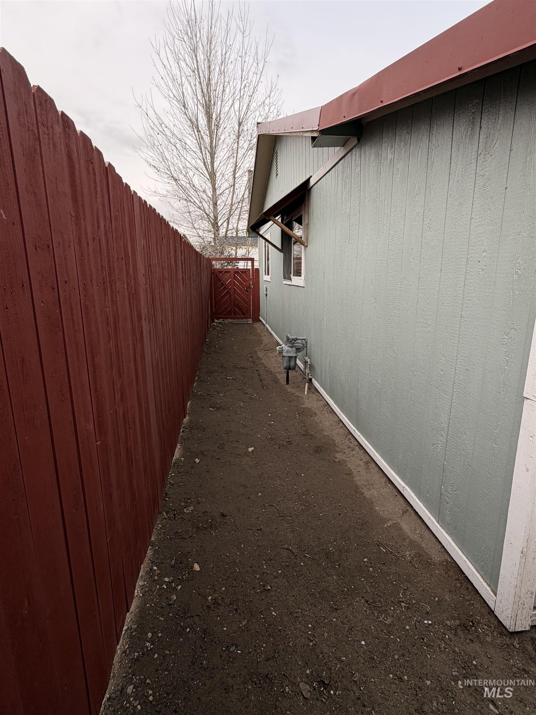 336 NW 11th Ave, Ontario, Oregon 97914, 4 Bedrooms, 2 Bathrooms, Residential For Sale, Price $299,000,MLS 98969395