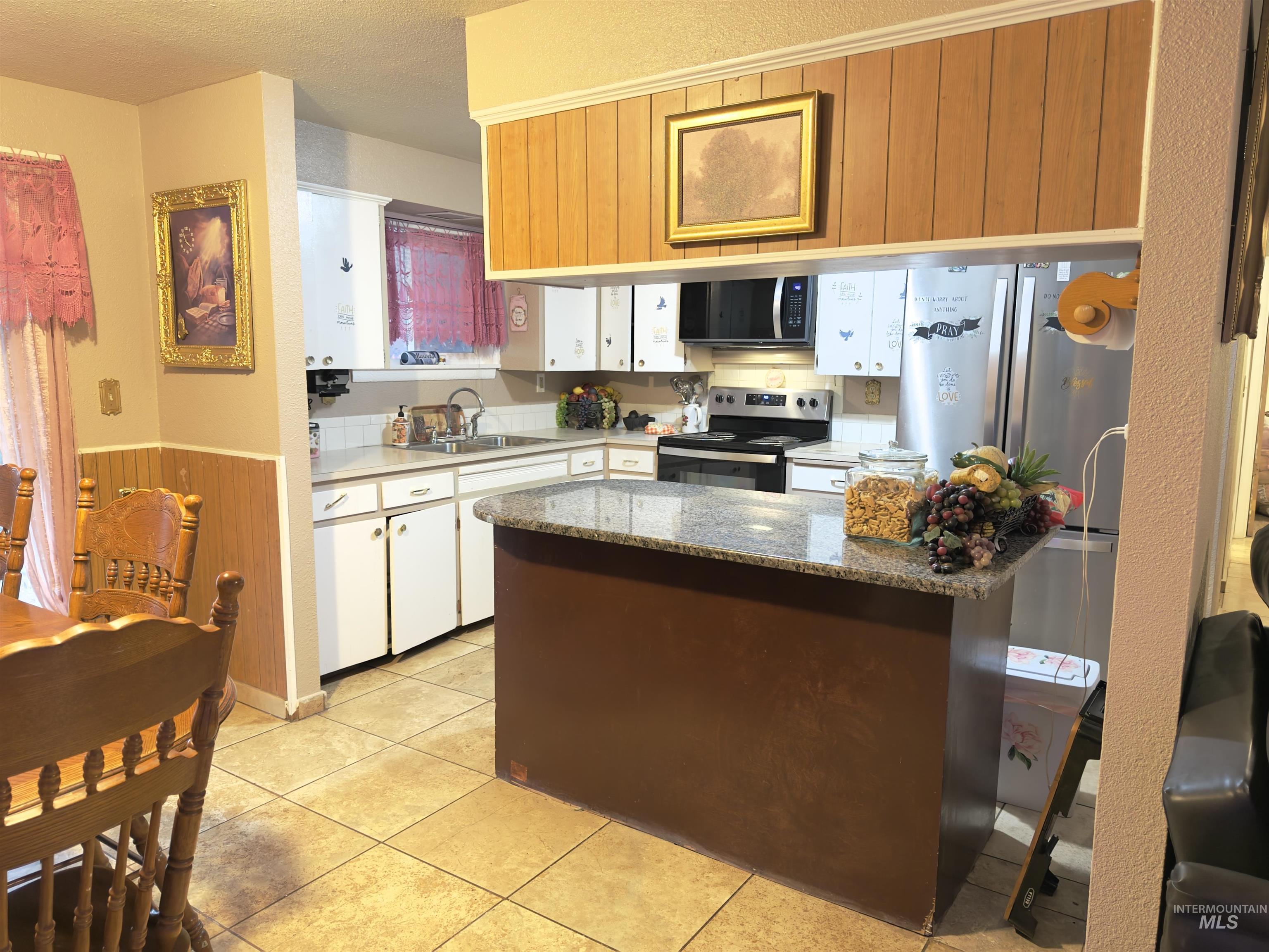 336 NW 11th Ave, Ontario, Oregon 97914, 4 Bedrooms, 2 Bathrooms, Residential For Sale, Price $299,000,MLS 98969395