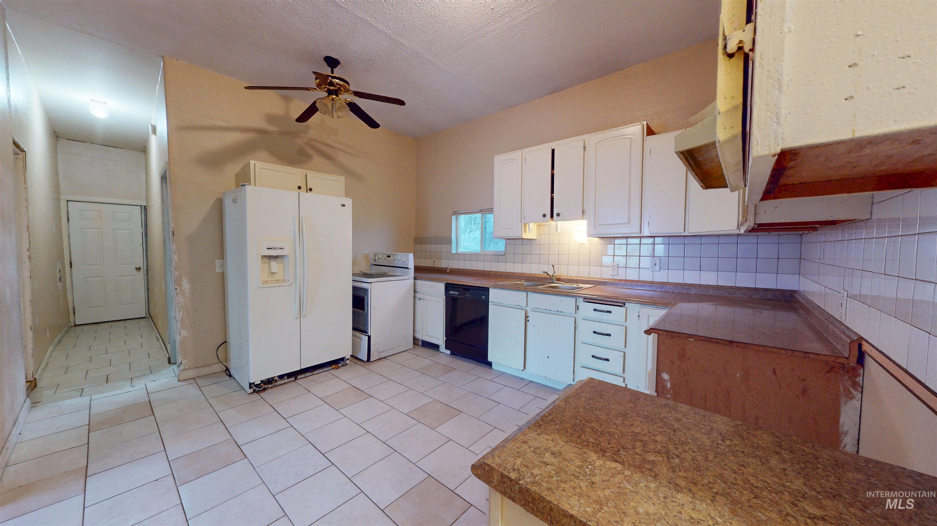 1410 S St, Heyburn, Idaho 83336, 3 Bedrooms, 1 Bathroom, Residential For Sale, Price $210,000,MLS 98969397