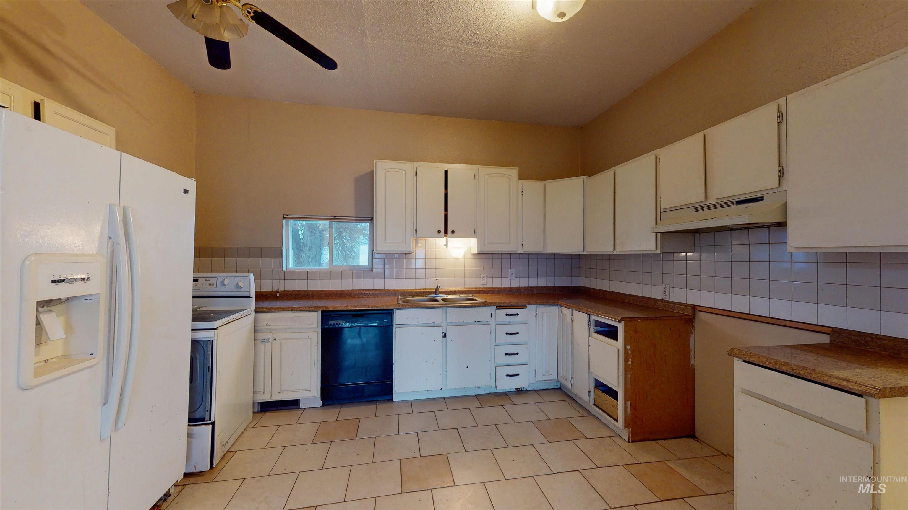 1410 S St, Heyburn, Idaho 83336, 3 Bedrooms, 1 Bathroom, Residential For Sale, Price $210,000,MLS 98969397