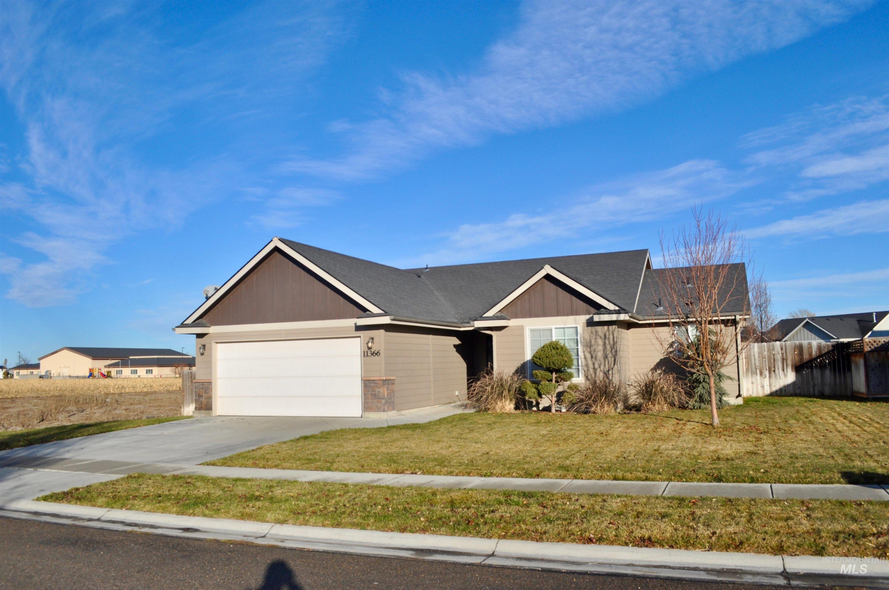 11366 W Cathedral St, Nampa, Idaho 83651, 3 Bedrooms, 2 Bathrooms, Residential For Sale, Price $375,000,MLS 98969400