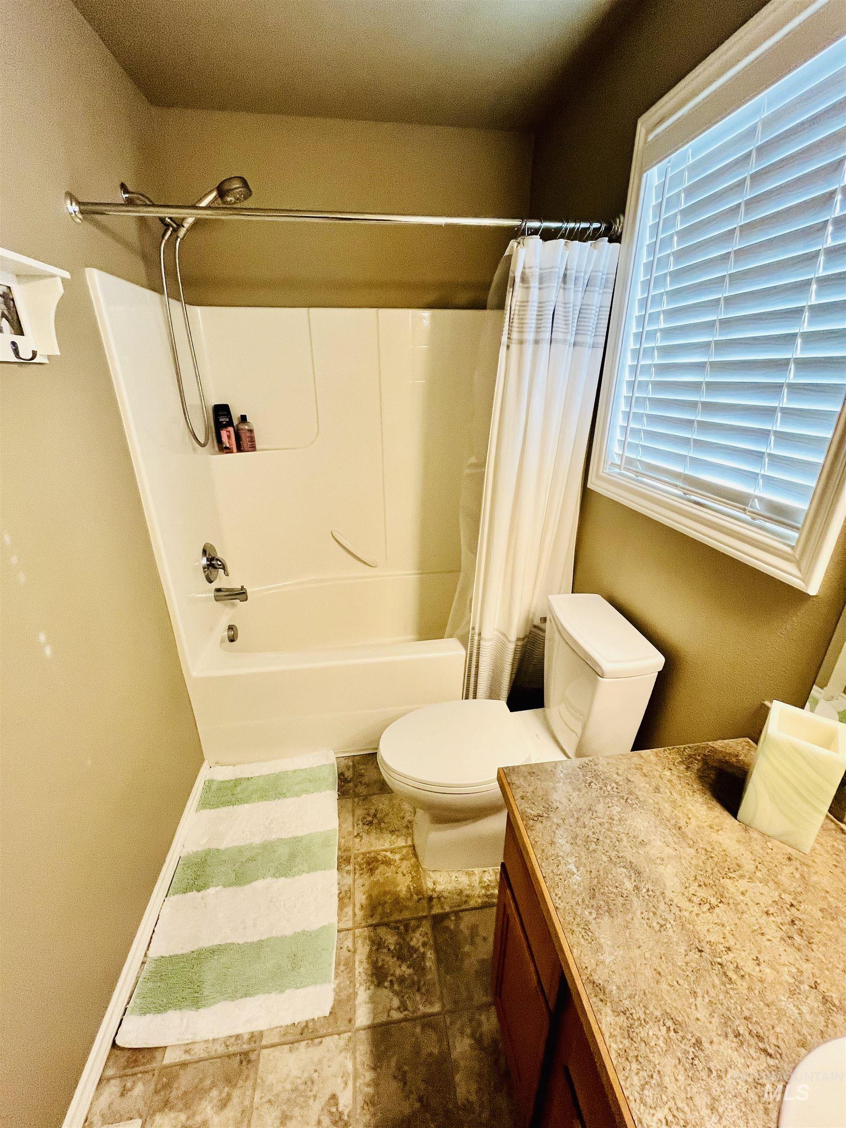 11366 W Cathedral St, Nampa, Idaho 83651, 3 Bedrooms, 2 Bathrooms, Residential For Sale, Price $375,000,MLS 98969400