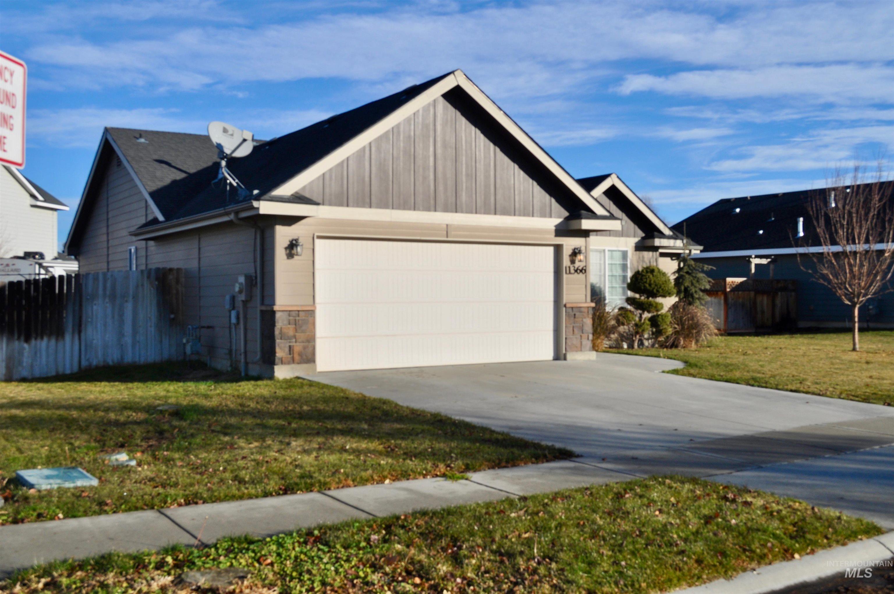 11366 W Cathedral St, Nampa, Idaho 83651, 3 Bedrooms, 2 Bathrooms, Residential For Sale, Price $375,000,MLS 98969400