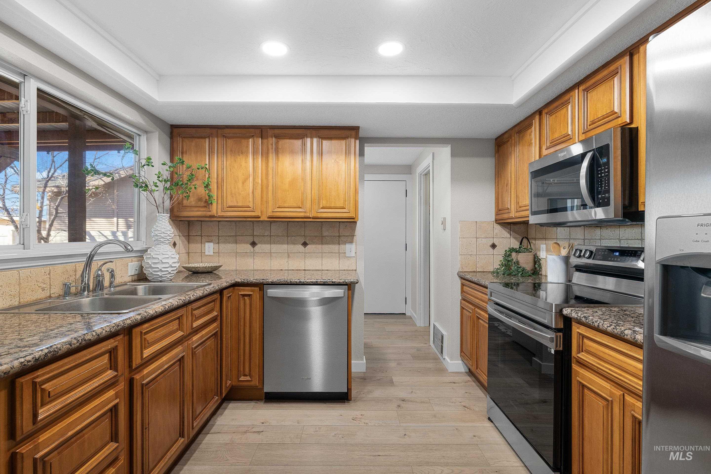 621 W Broadway Ave, Meridian, Idaho 83642, 4 Bedrooms, 3 Bathrooms, Residential For Sale, Price $550,000,MLS 98969406