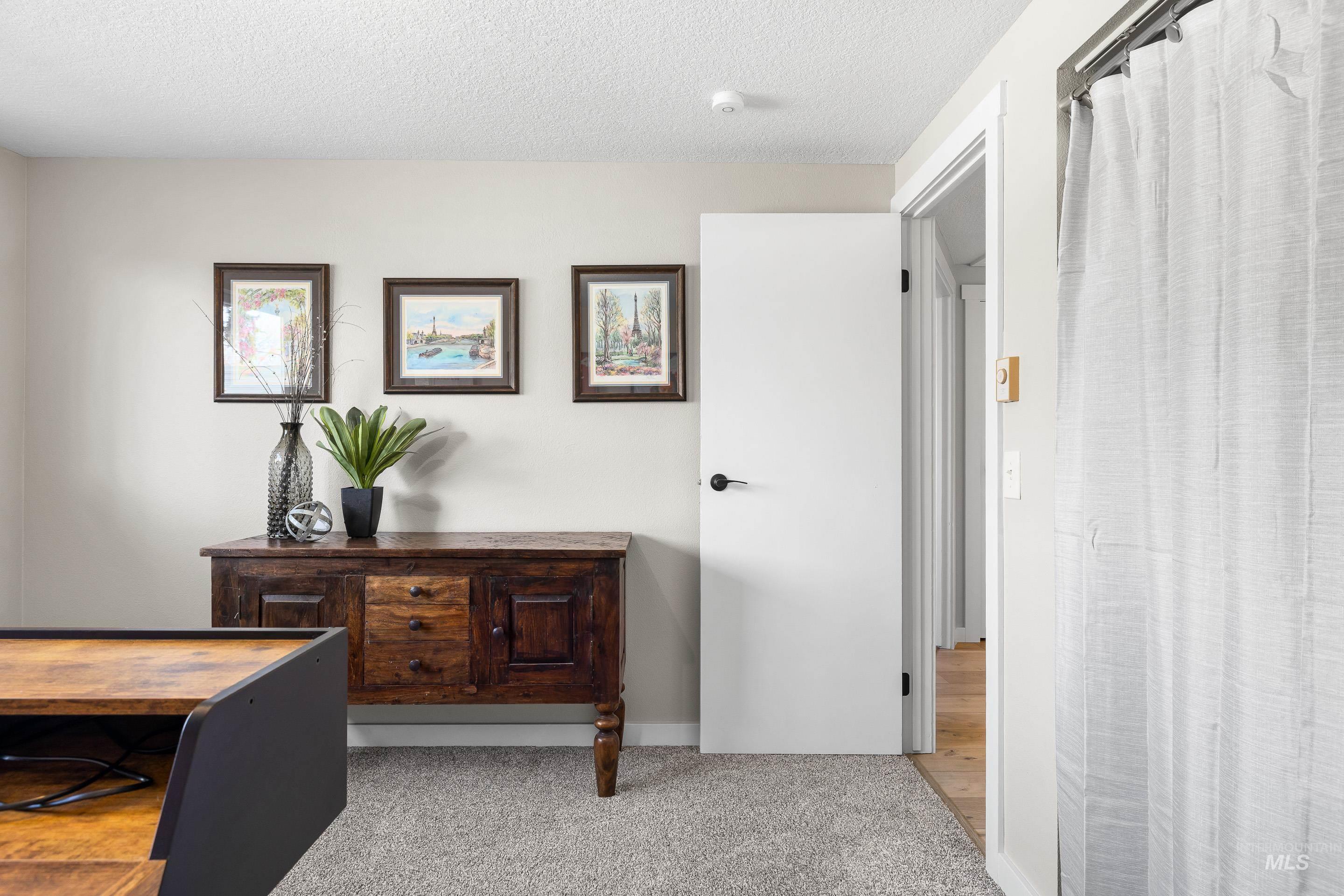 621 W Broadway Ave, Meridian, Idaho 83642, 4 Bedrooms, 3 Bathrooms, Residential For Sale, Price $550,000,MLS 98969406