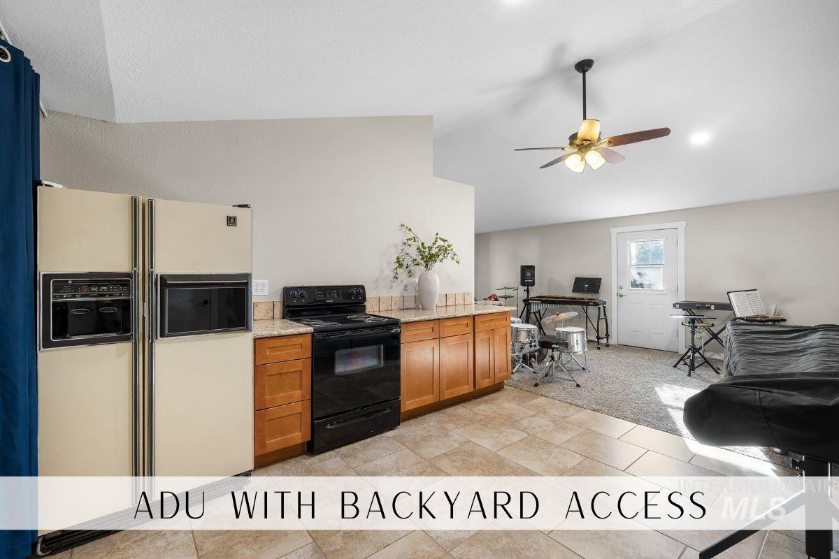 621 W Broadway Ave, Meridian, Idaho 83642, 4 Bedrooms, 3 Bathrooms, Residential For Sale, Price $550,000,MLS 98969406