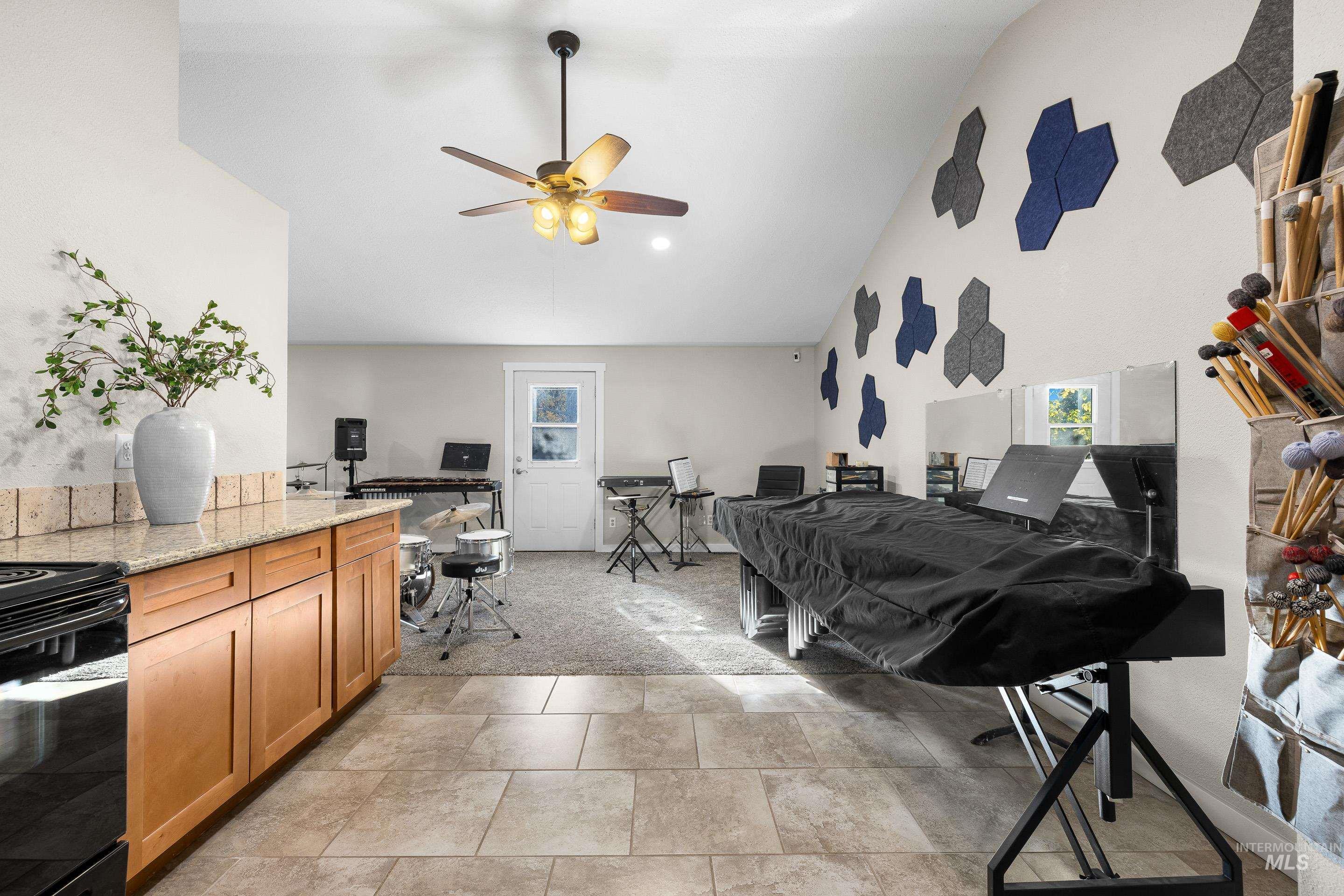 621 W Broadway Ave, Meridian, Idaho 83642, 4 Bedrooms, 3 Bathrooms, Residential For Sale, Price $550,000,MLS 98969406