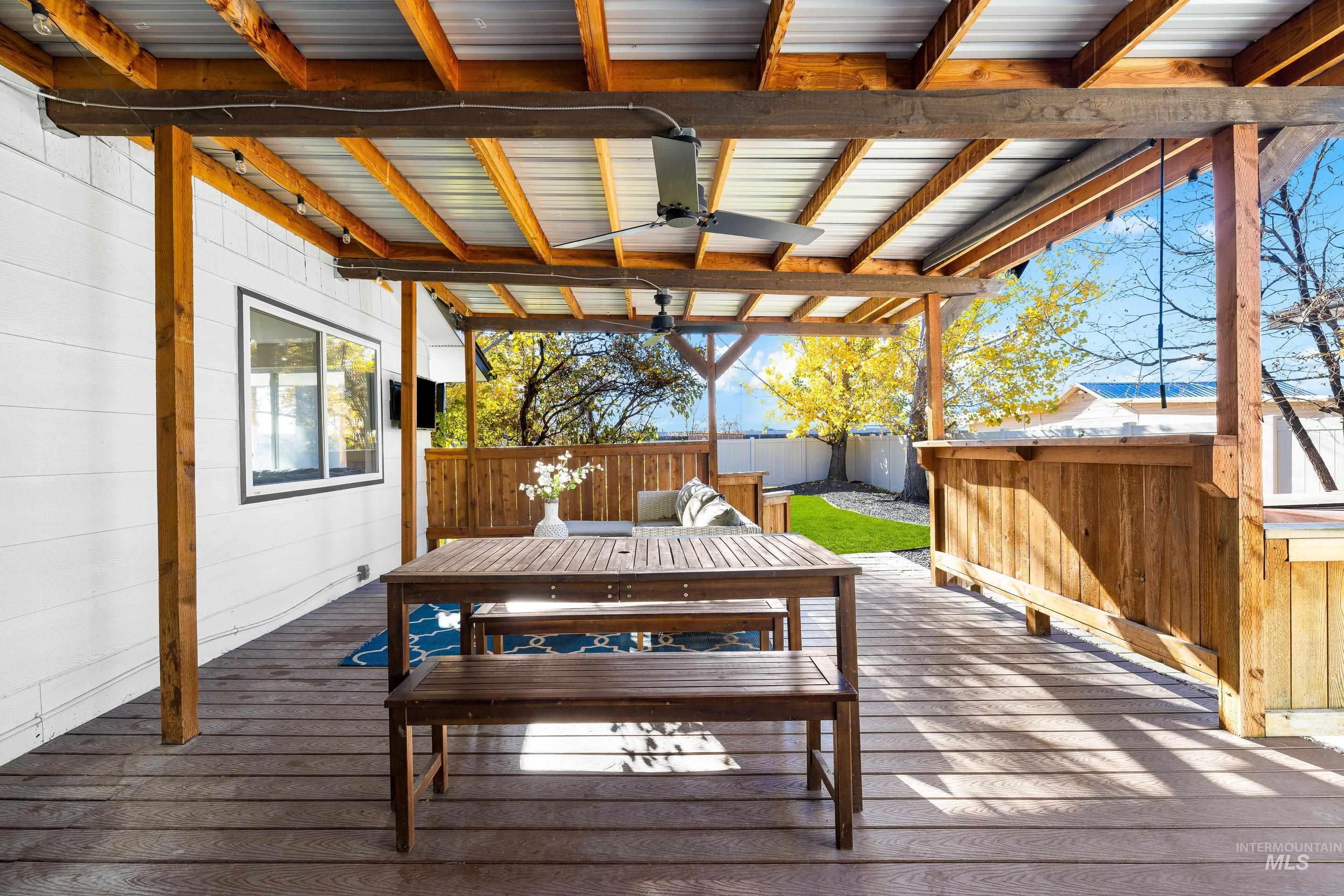 621 W Broadway Ave, Meridian, Idaho 83642, 4 Bedrooms, 3 Bathrooms, Residential For Sale, Price $550,000,MLS 98969406