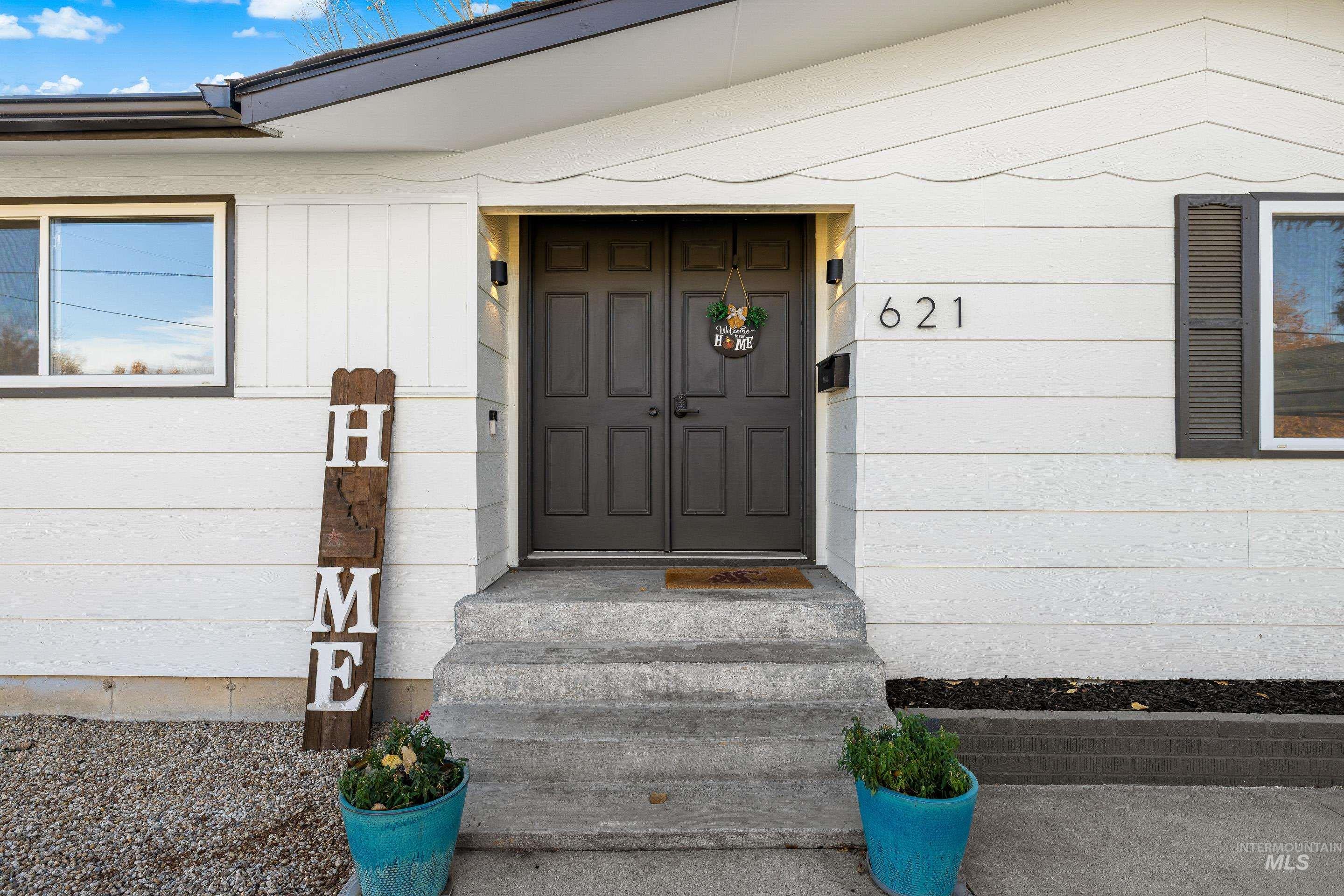 621 W Broadway Ave, Meridian, Idaho 83642, 4 Bedrooms, 3 Bathrooms, Residential For Sale, Price $550,000,MLS 98969406