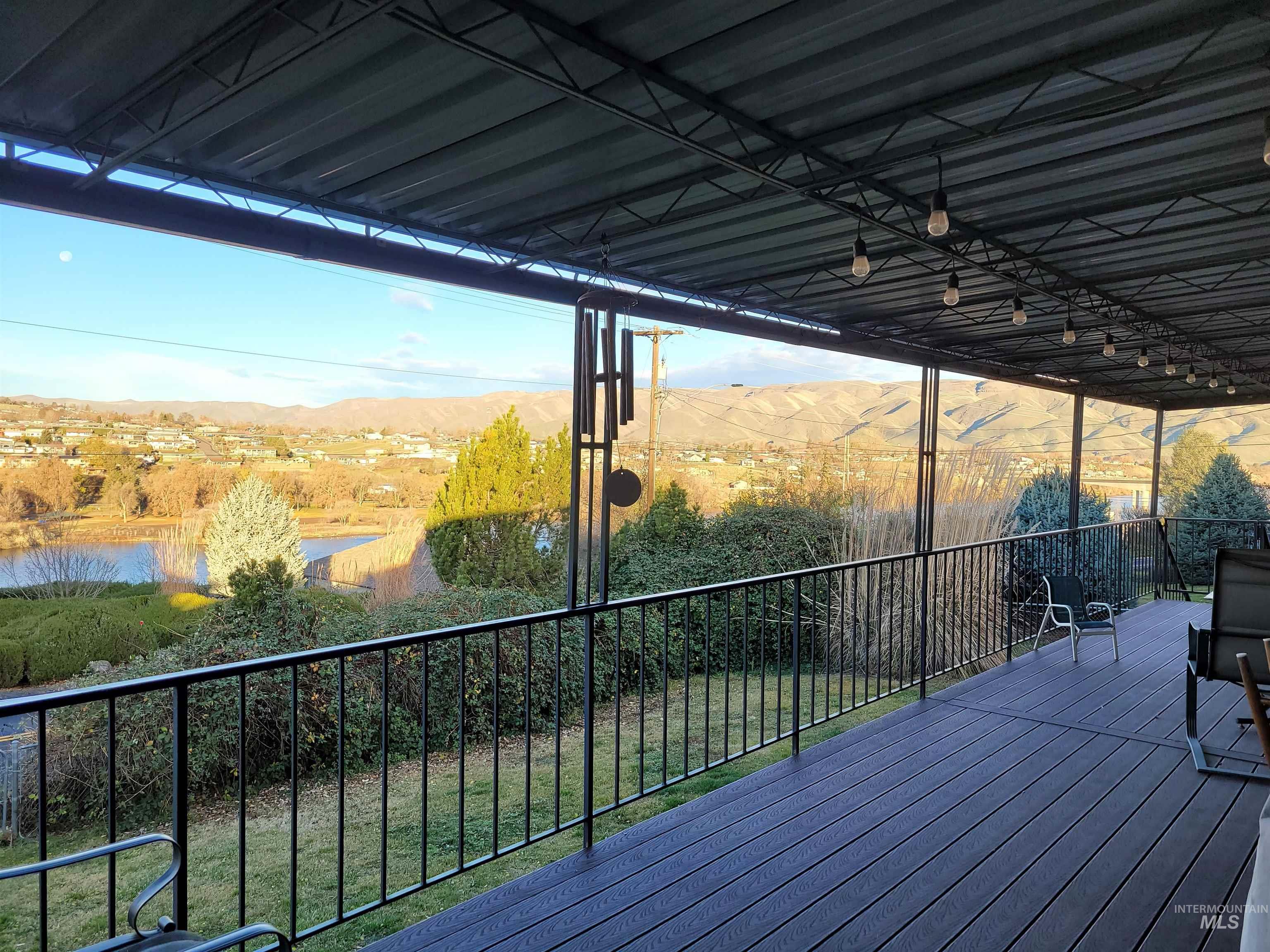 3214 Meadowlark Drive, Lewiston, Idaho 83501, 5 Bedrooms, 3 Bathrooms, Residential For Sale, Price $489,000,MLS 98969408