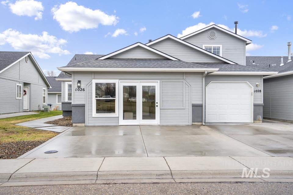 1026 E Hawaii, Nampa, Idaho 83686, 2 Bedrooms, 2 Bathrooms, Residential For Sale, Price $314,950,MLS 98969414