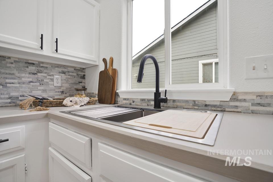 1026 E Hawaii, Nampa, Idaho 83686, 2 Bedrooms, 2 Bathrooms, Residential For Sale, Price $314,950,MLS 98969414