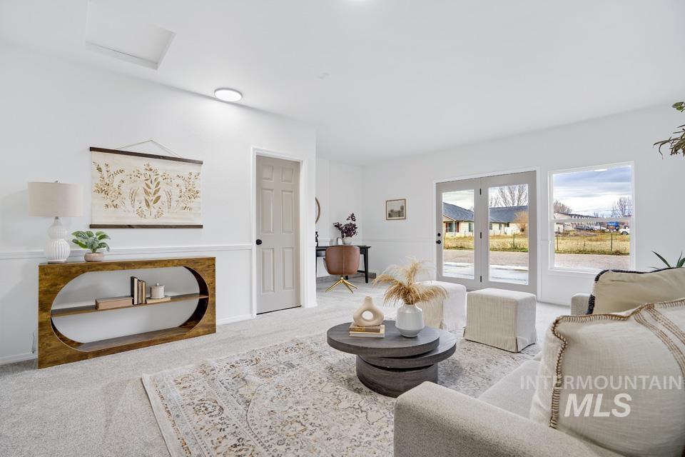 1026 E Hawaii, Nampa, Idaho 83686, 2 Bedrooms, 2 Bathrooms, Residential For Sale, Price $314,950,MLS 98969414