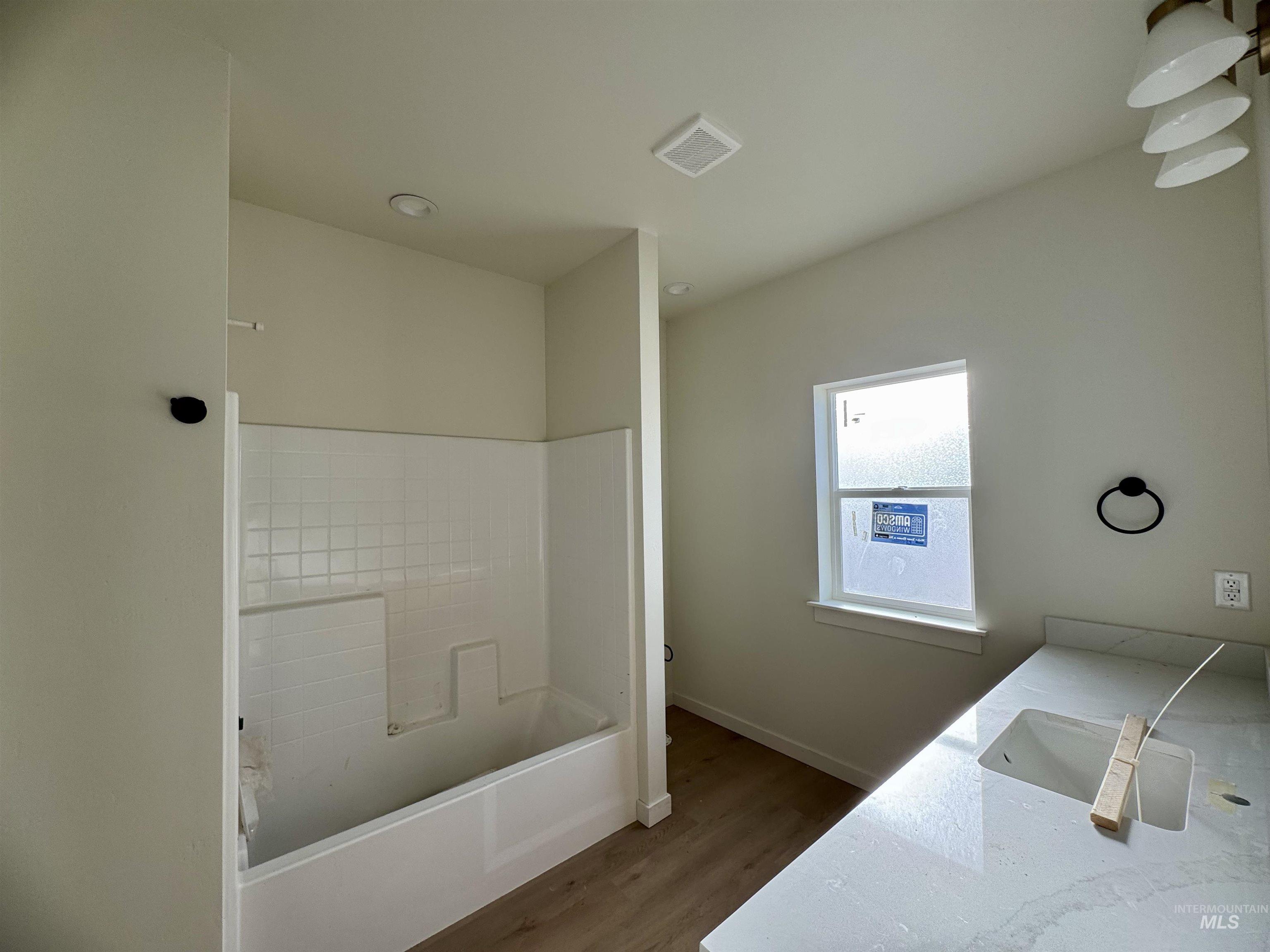 2014 Regan St, Jerome, Idaho 83338, 3 Bedrooms, 2 Bathrooms, Residential For Sale, Price $370,000,MLS 98969415