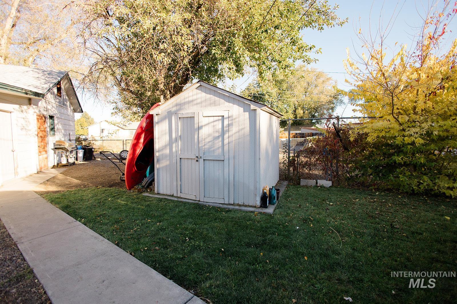 110 S 11th East, Mountain Home, Idaho 83647, 2 Bedrooms, 1 Bathroom, Residential For Sale, Price $200,000, 98969418