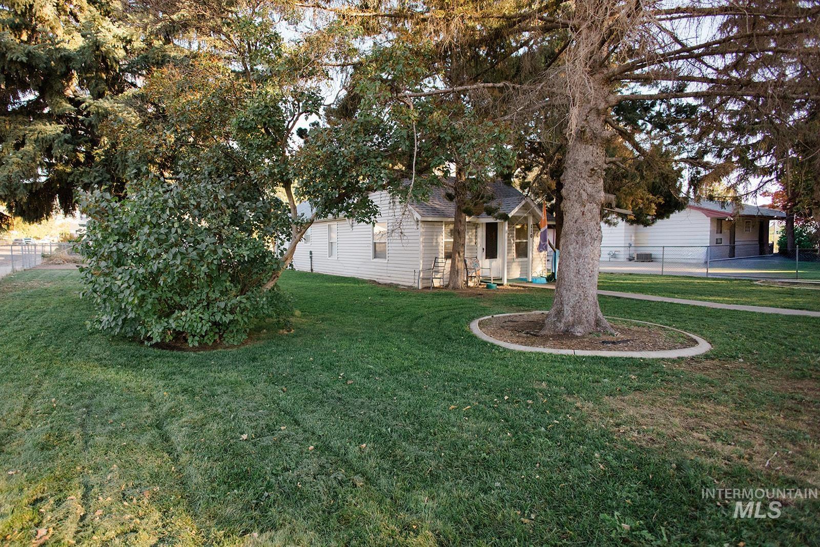 110 S 11th East, Mountain Home, Idaho 83647, 2 Bedrooms, 1 Bathroom, Residential For Sale, Price $200,000, 98969418