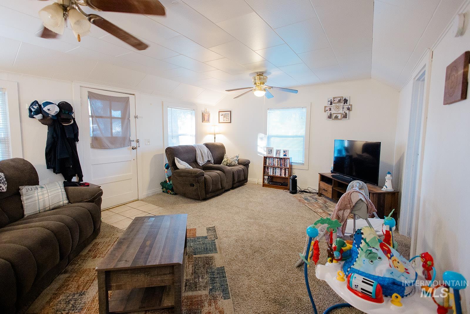 110 S 11th East, Mountain Home, Idaho 83647, 2 Bedrooms, 1 Bathroom, Residential For Sale, Price $200,000, 98969418