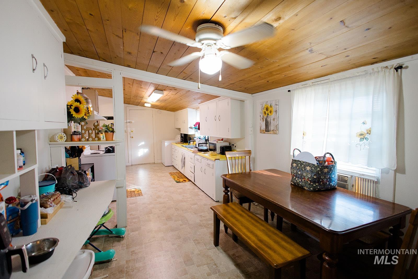 110 S 11th East, Mountain Home, Idaho 83647, 2 Bedrooms, 1 Bathroom, Residential For Sale, Price $200,000, 98969418