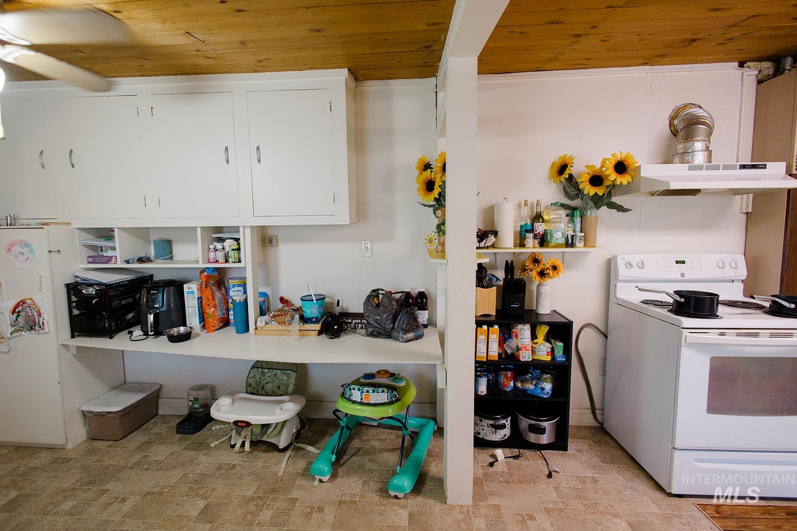 110 S 11th East, Mountain Home, Idaho 83647, 2 Bedrooms, 1 Bathroom, Residential For Sale, Price $200,000, 98969418