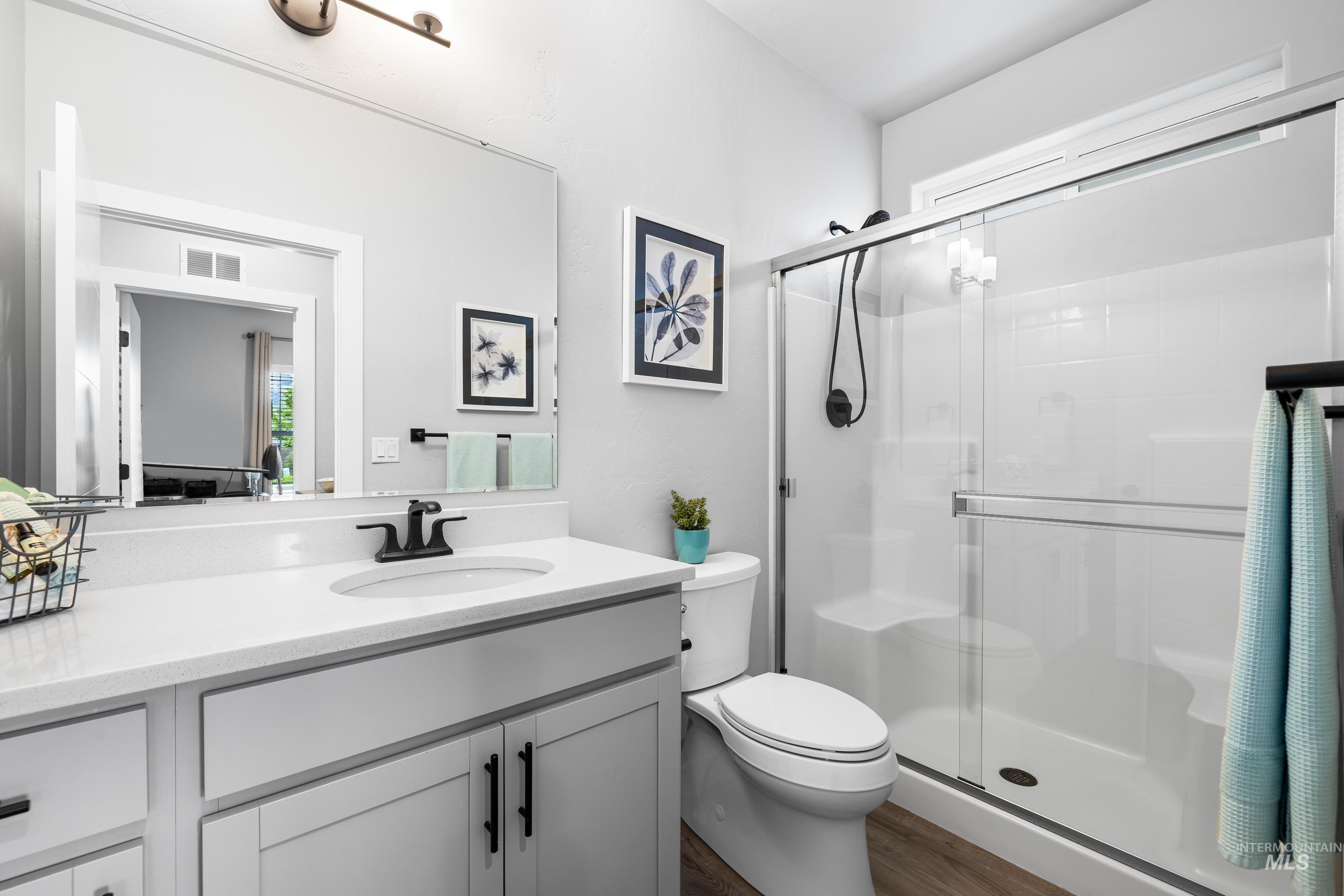 5598 W Old Ranch St, Eagle, Idaho 83714, 4 Bedrooms, 3 Bathrooms, Residential For Sale, Price $615,000,MLS 98969419