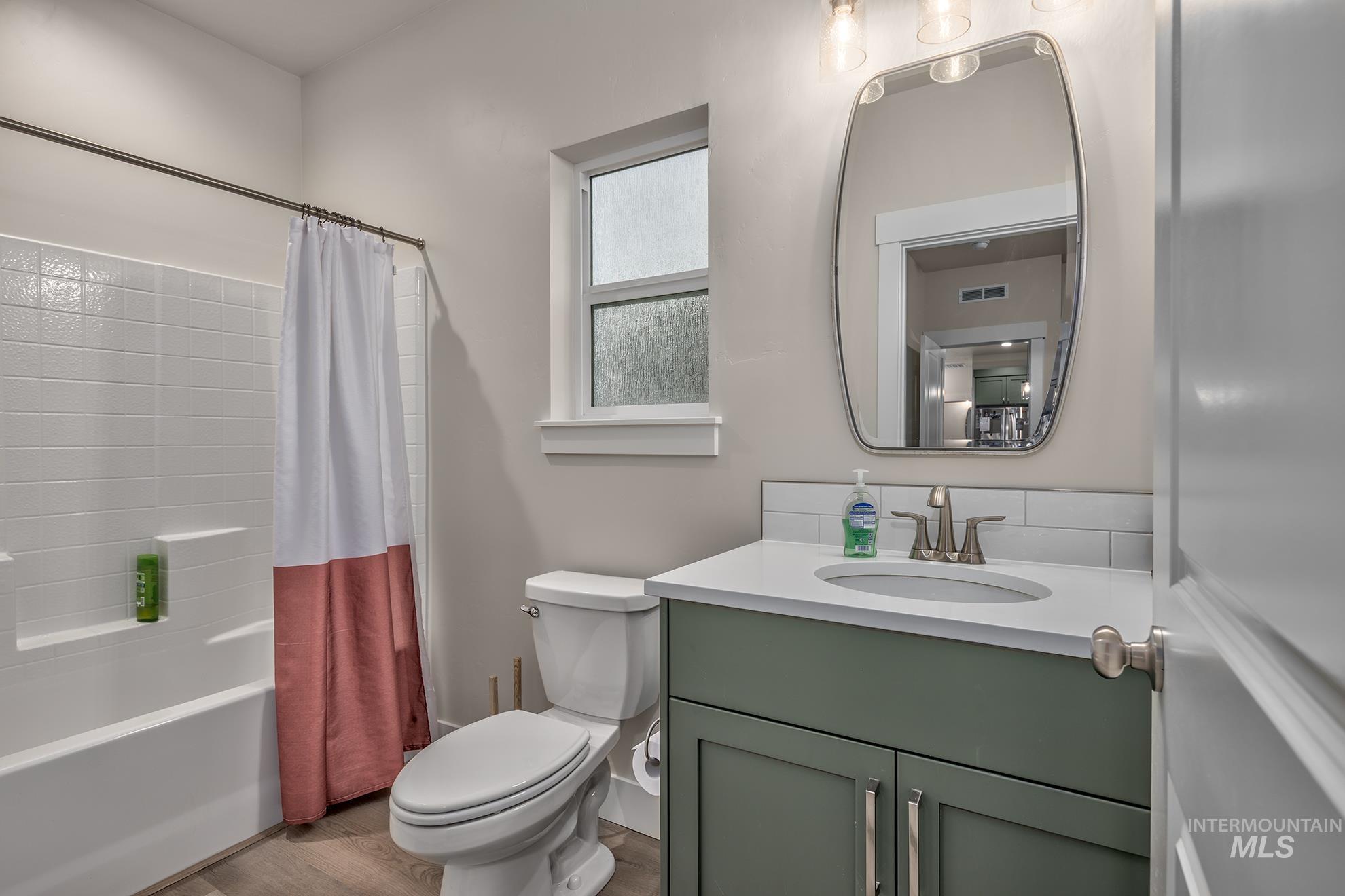 1600 Wagon Road, Weiser, Idaho 83672, 3 Bedrooms, 2 Bathrooms, Residential For Sale, Price $338,500,MLS 98969420