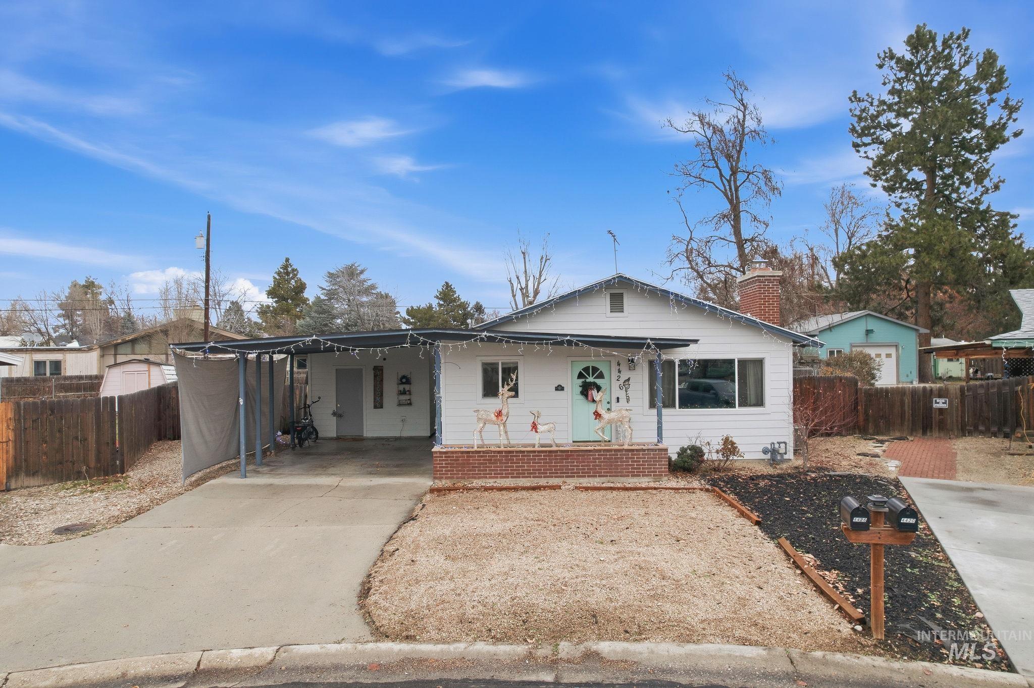 4426 W Clark Cir, Boise, Idaho 83705, 3 Bedrooms, 1.5 Bathrooms, Residential For Sale, Price $399,000,MLS 98969421