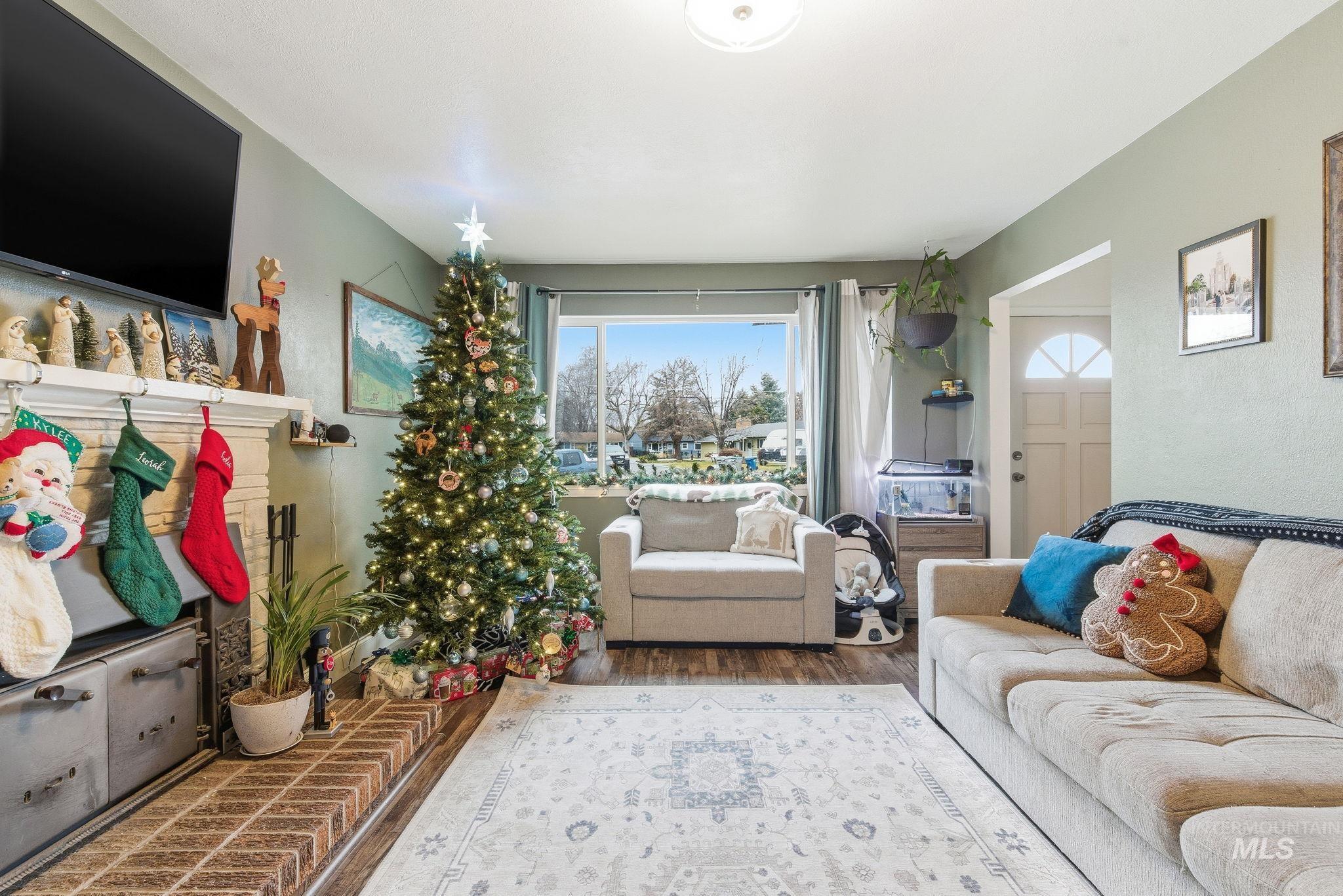 4426 W Clark Cir, Boise, Idaho 83705, 3 Bedrooms, 1.5 Bathrooms, Residential For Sale, Price $399,000,MLS 98969421