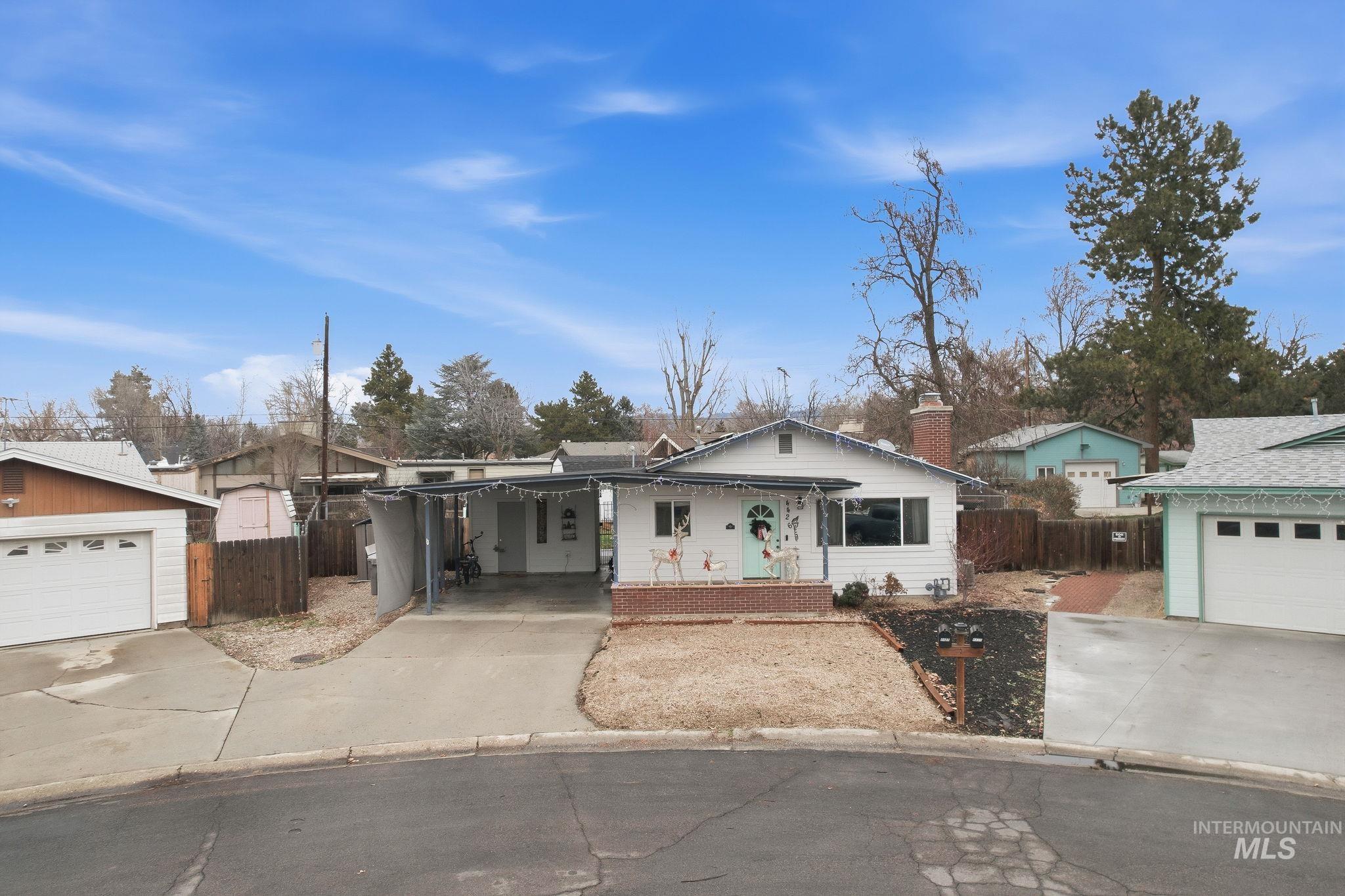 4426 W Clark Cir, Boise, Idaho 83705, 3 Bedrooms, 1.5 Bathrooms, Residential For Sale, Price $399,000,MLS 98969421