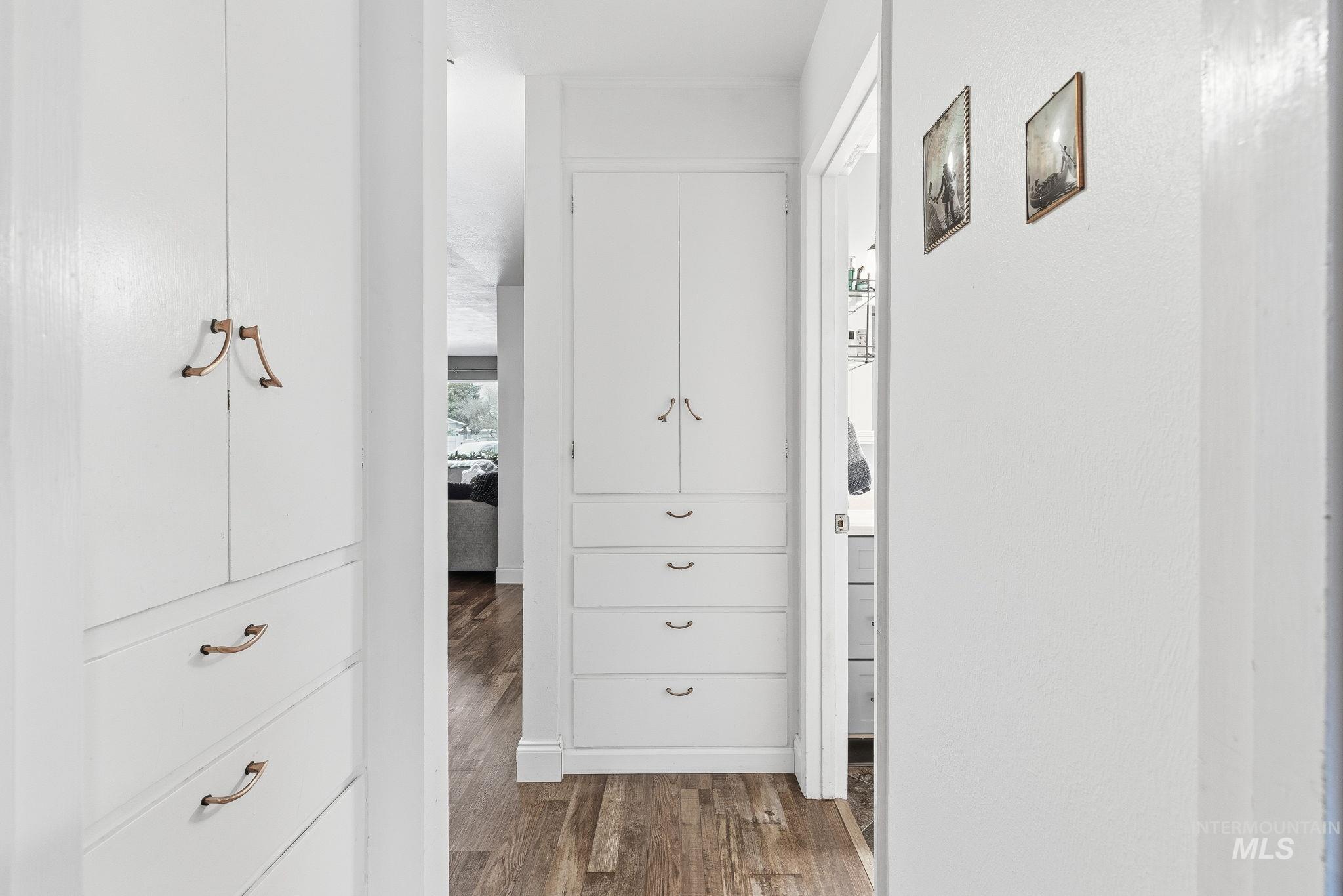 4426 W Clark Cir, Boise, Idaho 83705, 3 Bedrooms, 1.5 Bathrooms, Residential For Sale, Price $399,000,MLS 98969421