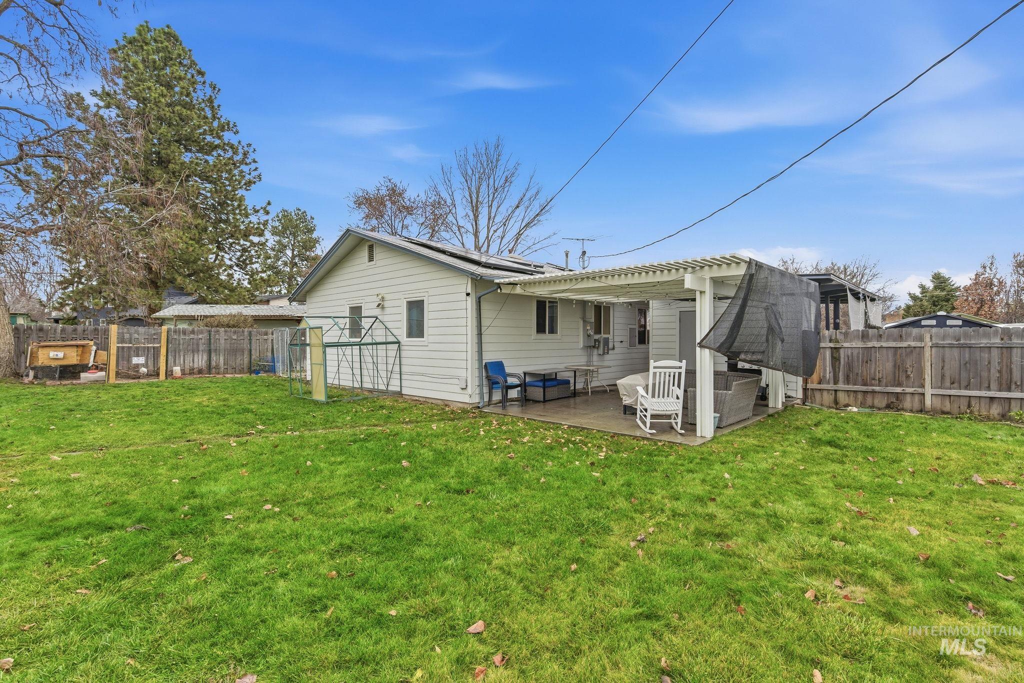 4426 W Clark Cir, Boise, Idaho 83705, 3 Bedrooms, 1.5 Bathrooms, Residential For Sale, Price $399,000,MLS 98969421