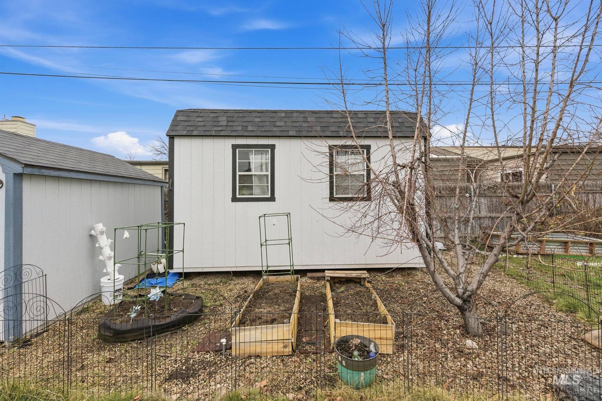 4426 W Clark Cir, Boise, Idaho 83705, 3 Bedrooms, 1.5 Bathrooms, Residential For Sale, Price $399,000,MLS 98969421