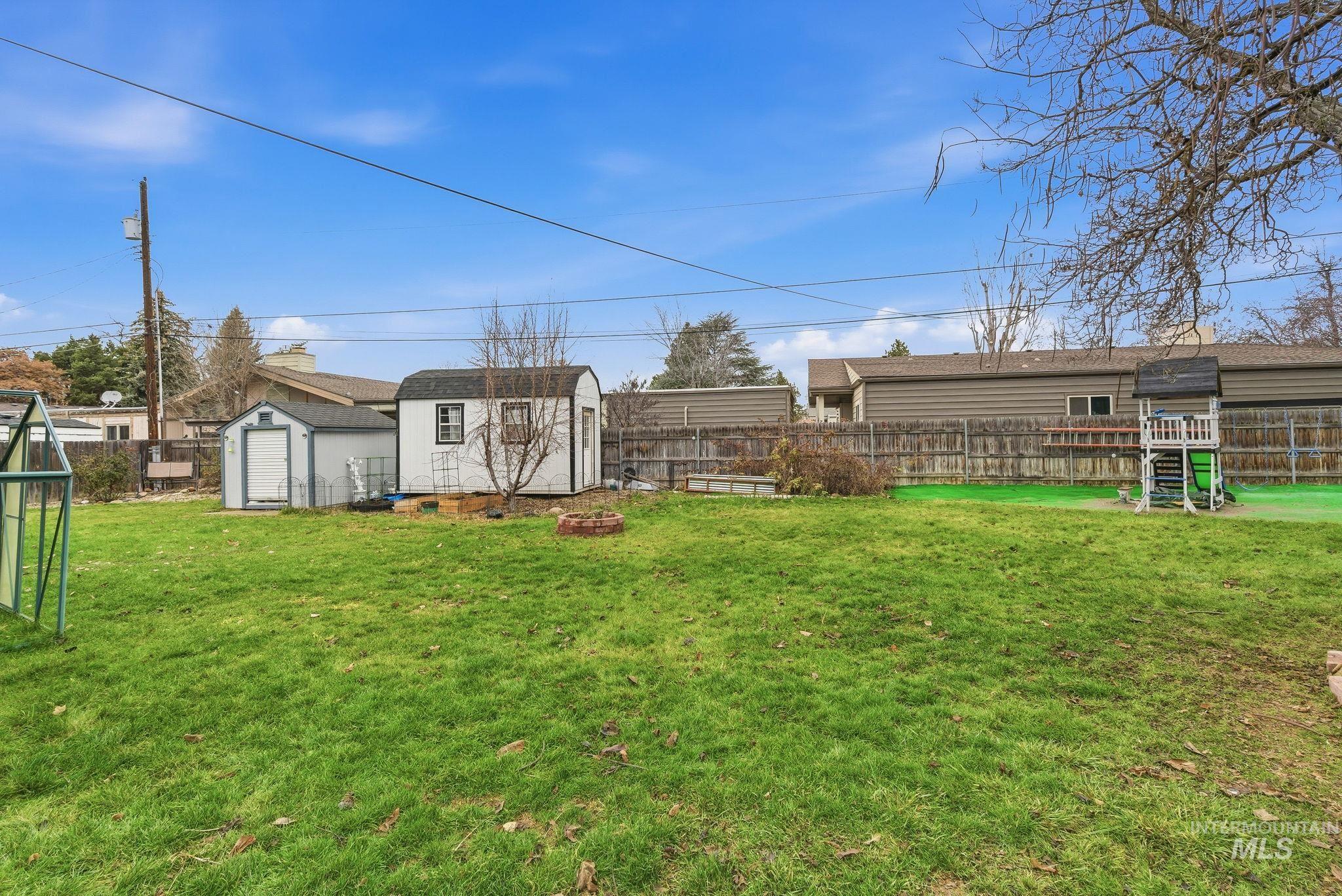 4426 W Clark Cir, Boise, Idaho 83705, 3 Bedrooms, 1.5 Bathrooms, Residential For Sale, Price $399,000,MLS 98969421