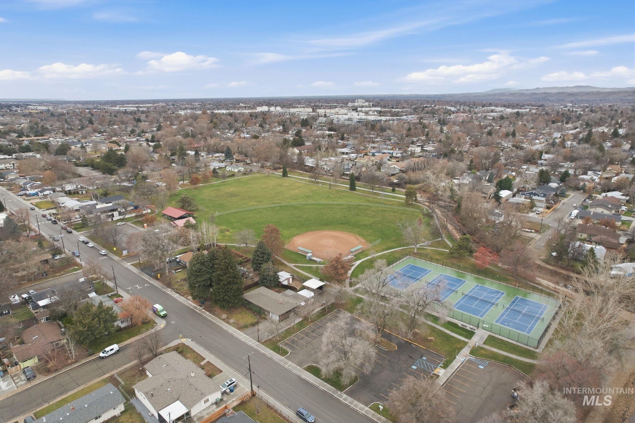 4426 W Clark Cir, Boise, Idaho 83705, 3 Bedrooms, 1.5 Bathrooms, Residential For Sale, Price $399,000,MLS 98969421