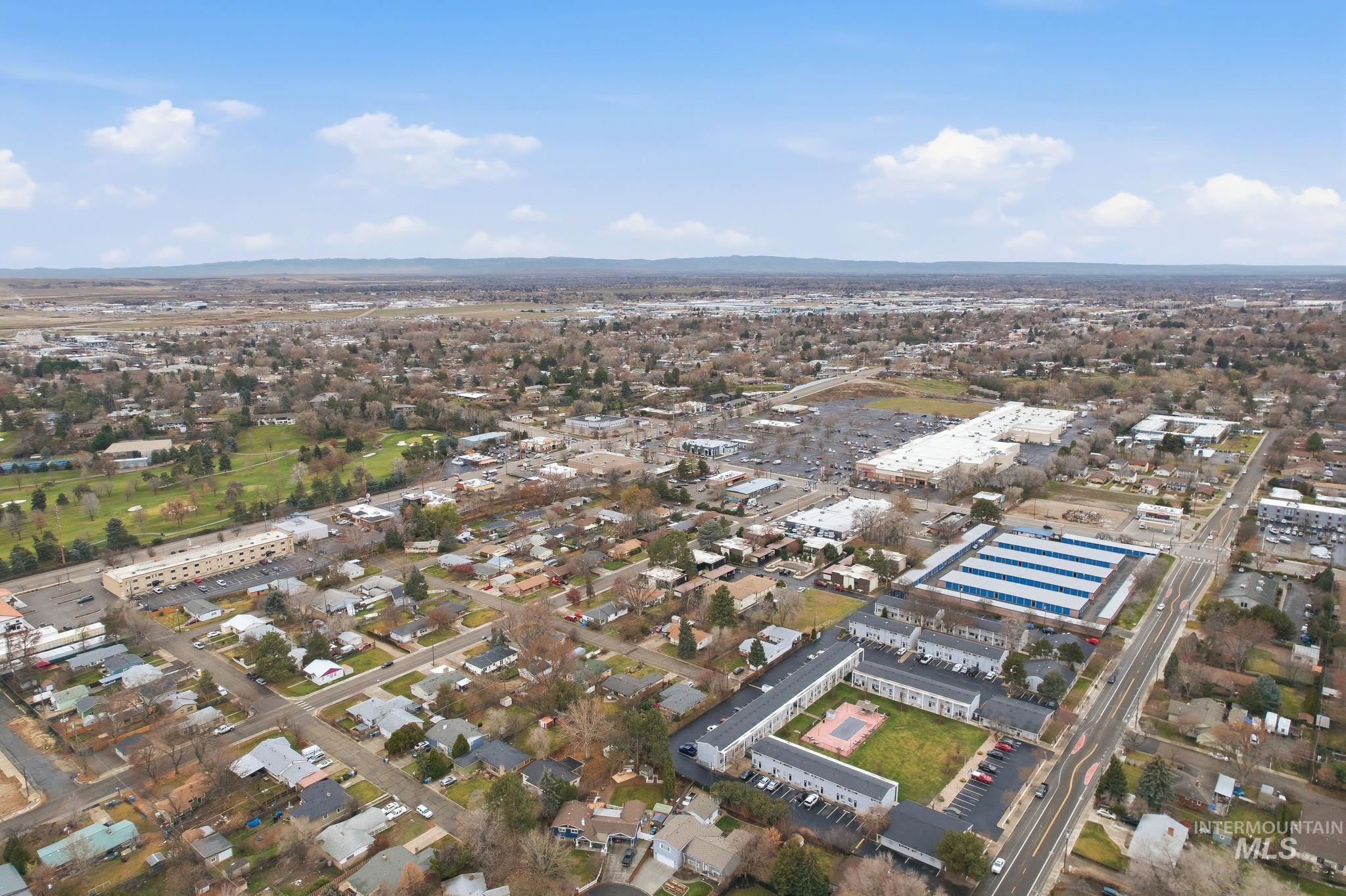 4426 W Clark Cir, Boise, Idaho 83705, 3 Bedrooms, 1.5 Bathrooms, Residential For Sale, Price $399,000,MLS 98969421