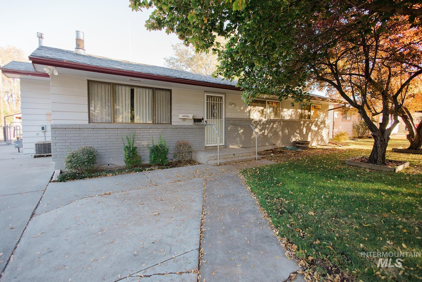 120 S 11th East, Mountain Home, Idaho 83647, 4 Bedrooms, 1.5 Bathrooms, Residential For Sale, Price $325,000,MLS 98969422